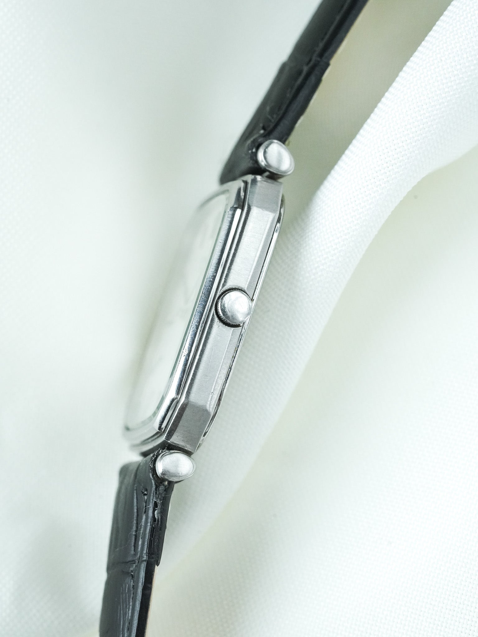 Montre Seiko Vintage - Tonneau Cornes Centrales Acier (1988) - Atelier Victor