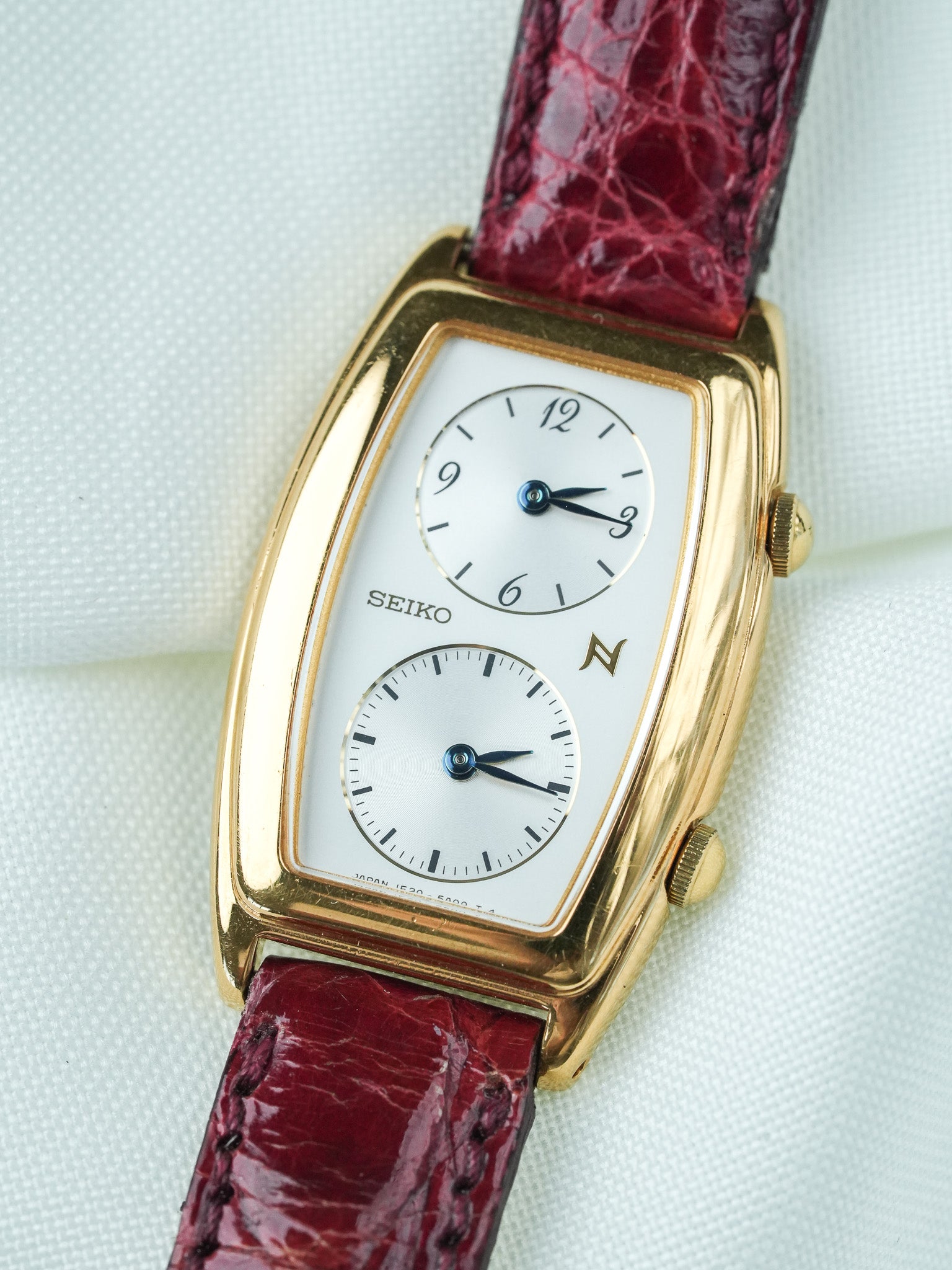 ساعة Seiko فينتاج - Tank "Dual Time" مطلية بالذهب الأحمر (1995) 