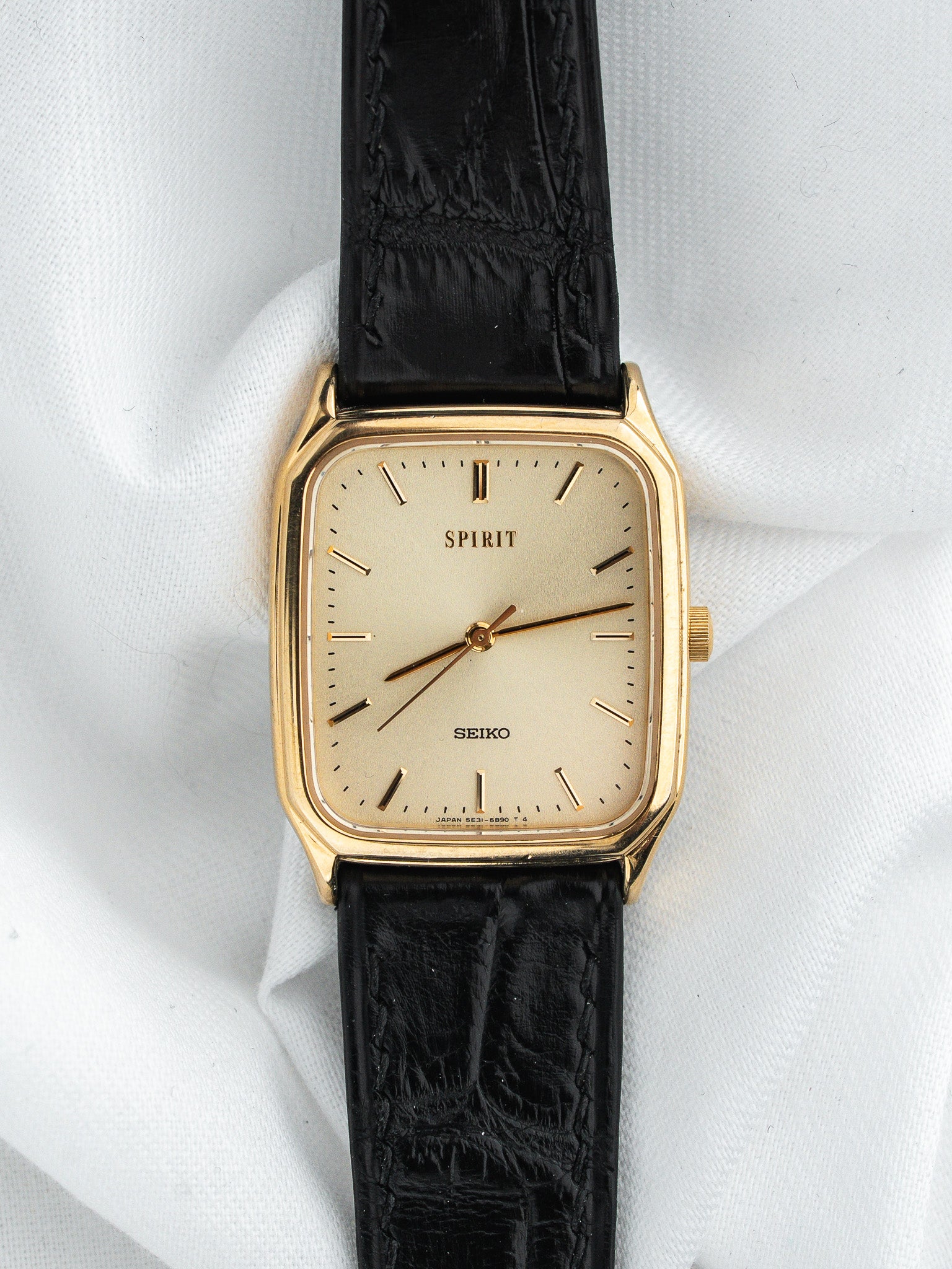 Seiko Vintage Spirit Watch 5E31-5B50 — Tank de Oro (1996) 