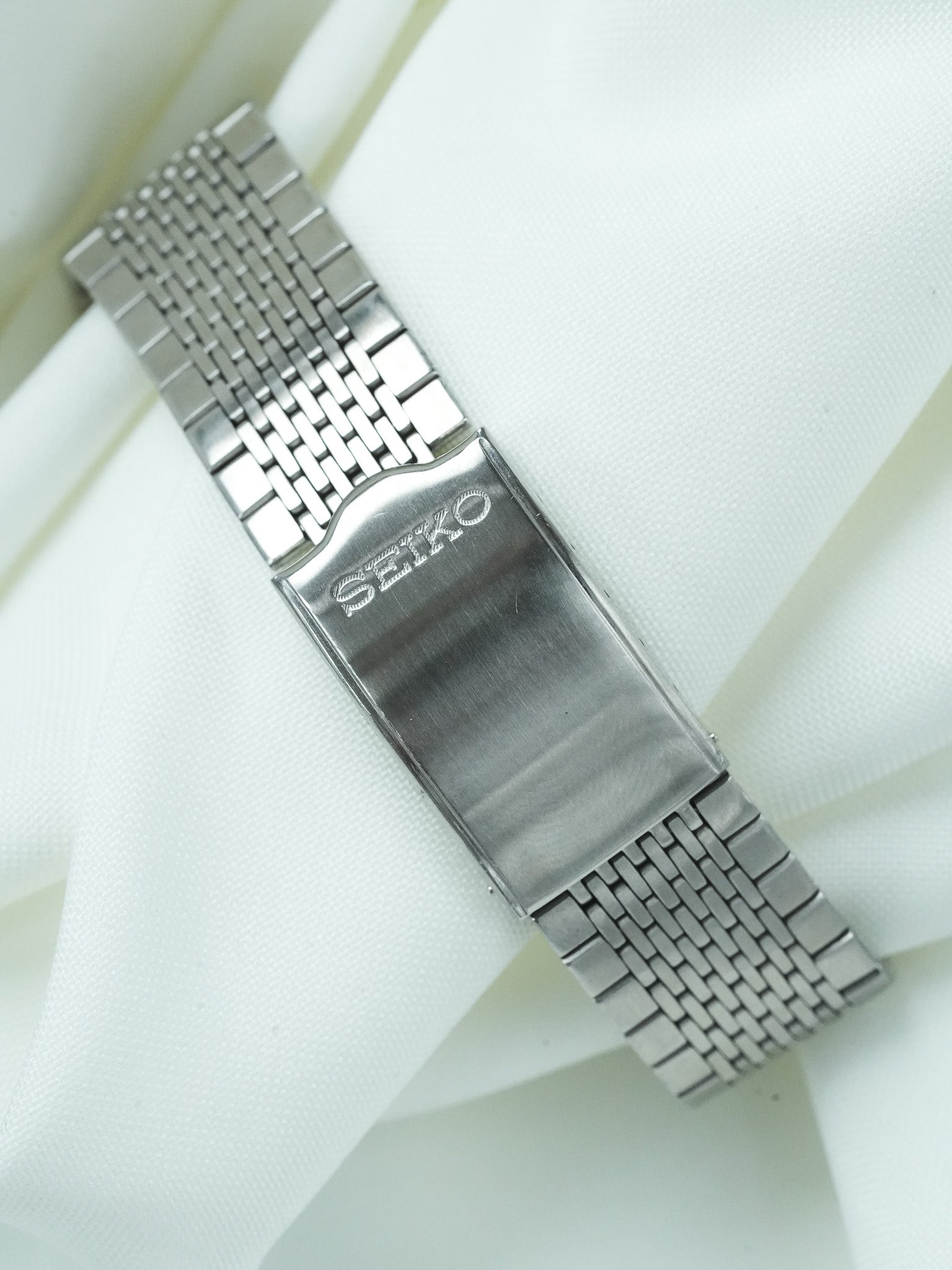 ساعة Seiko فينتاج Spirit - Daydate Kanji من الفولاذ بنقشة Chevron (1998) 