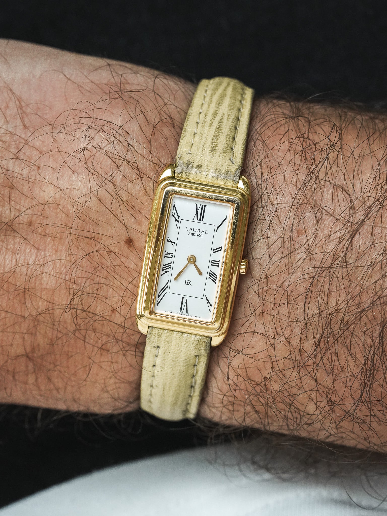 Montre Seiko Laurel Vintage - Tank Allongée "Stepped Case" Or (1994)
