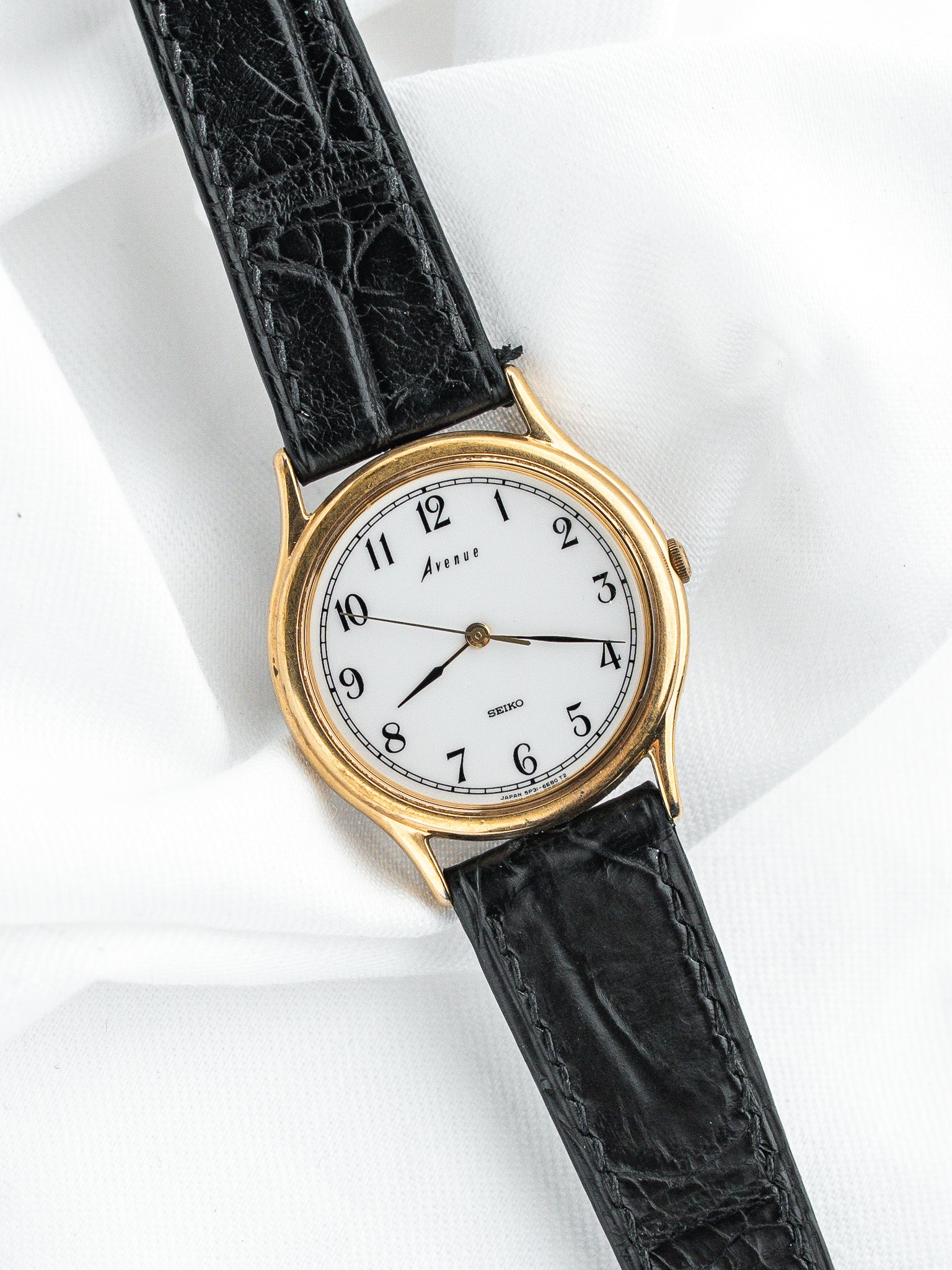 Seiko Avenue 5P31-6D00 — Plaqué Or Cadran Chiffres Arabes (1990)