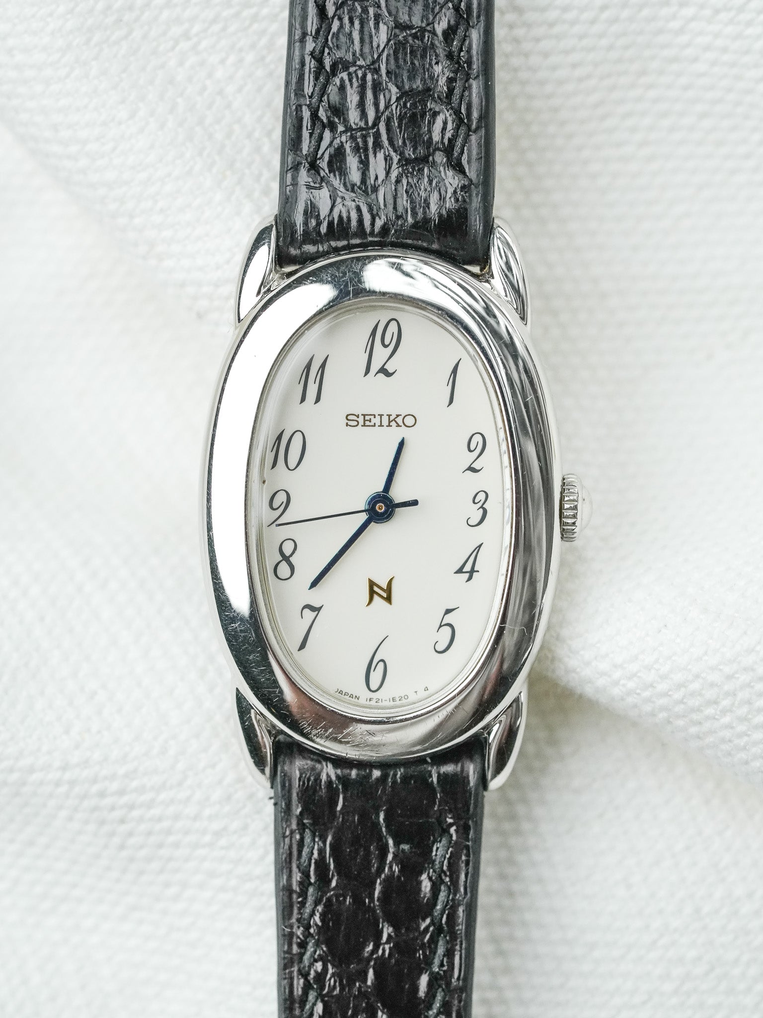 Montre Seiko Vintage - Baignoire Acier Cuir Noir 1F21-5B70 (2004)