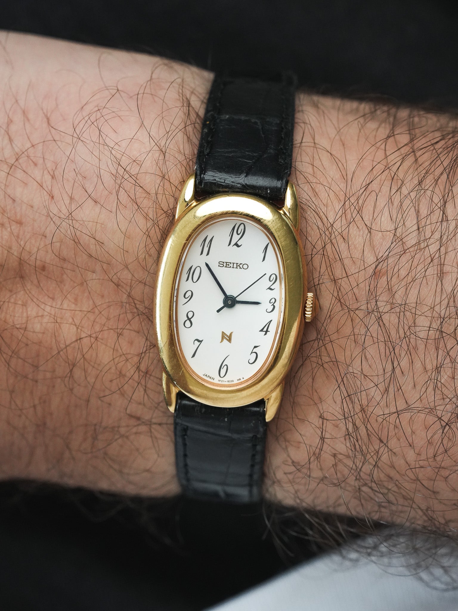 Montre Seiko Vintage - Baignoire Or Cuir Noir 1F21-5B70 (2006)