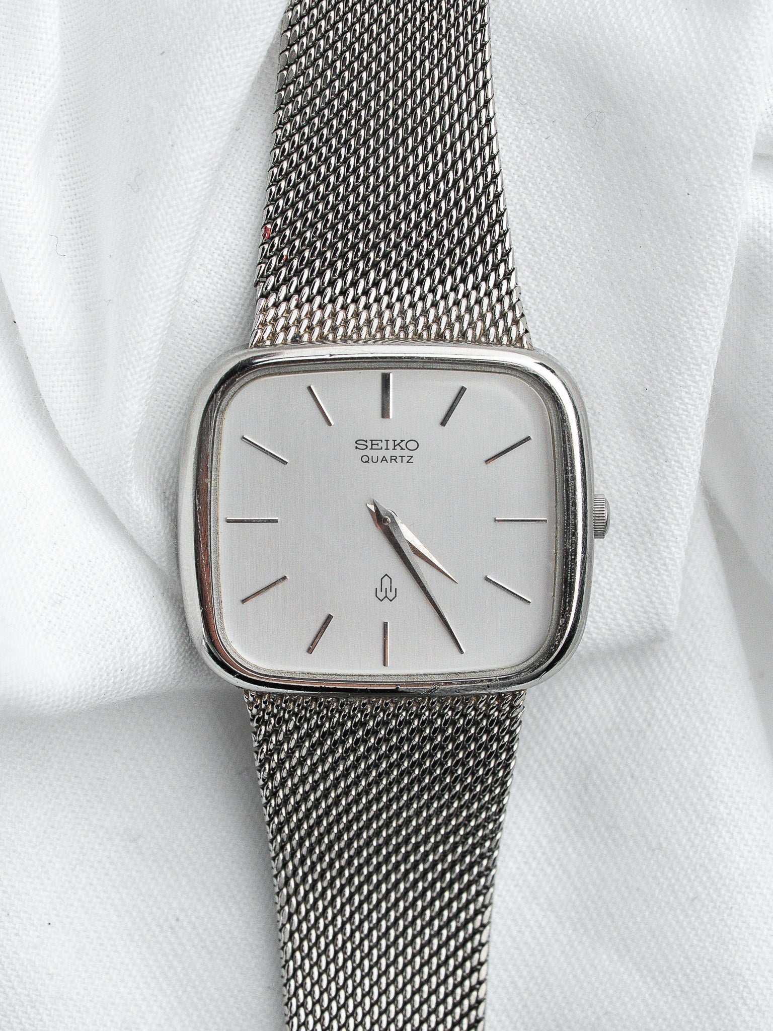 Seiko 4130-5240 Watch Stahl — TV mit silbernem Sonnenschliff-Zifferblatt (1976) 