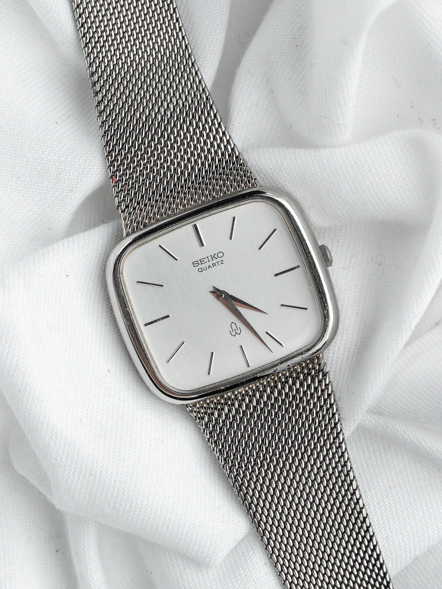 ساعة Seiko 4130-5240 من الفولاذ — TV بميناء فضي مشمس (1976) 