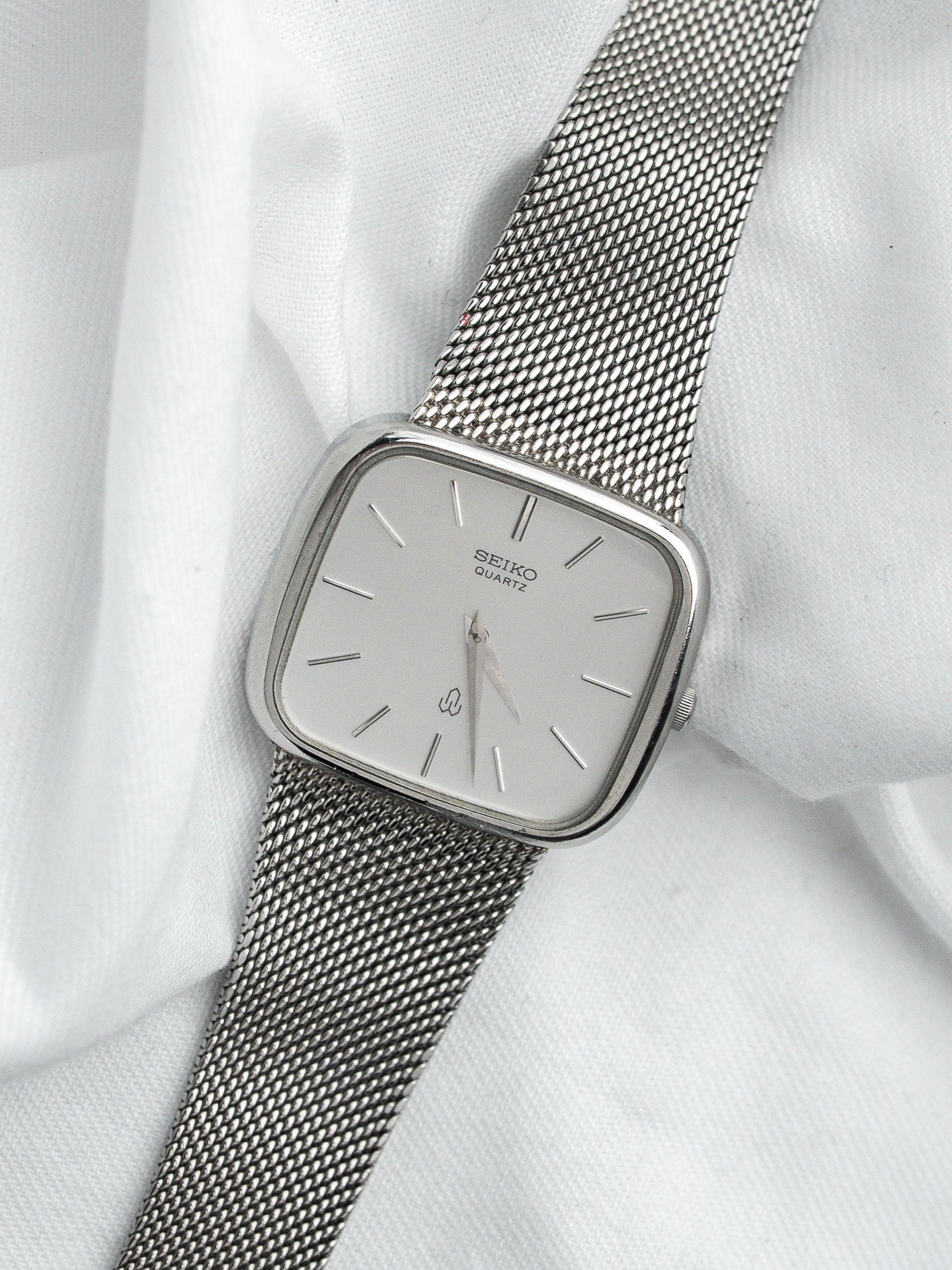 ساعة Seiko 4130-5240 من الفولاذ — TV بميناء فضي مشمس (1976) 