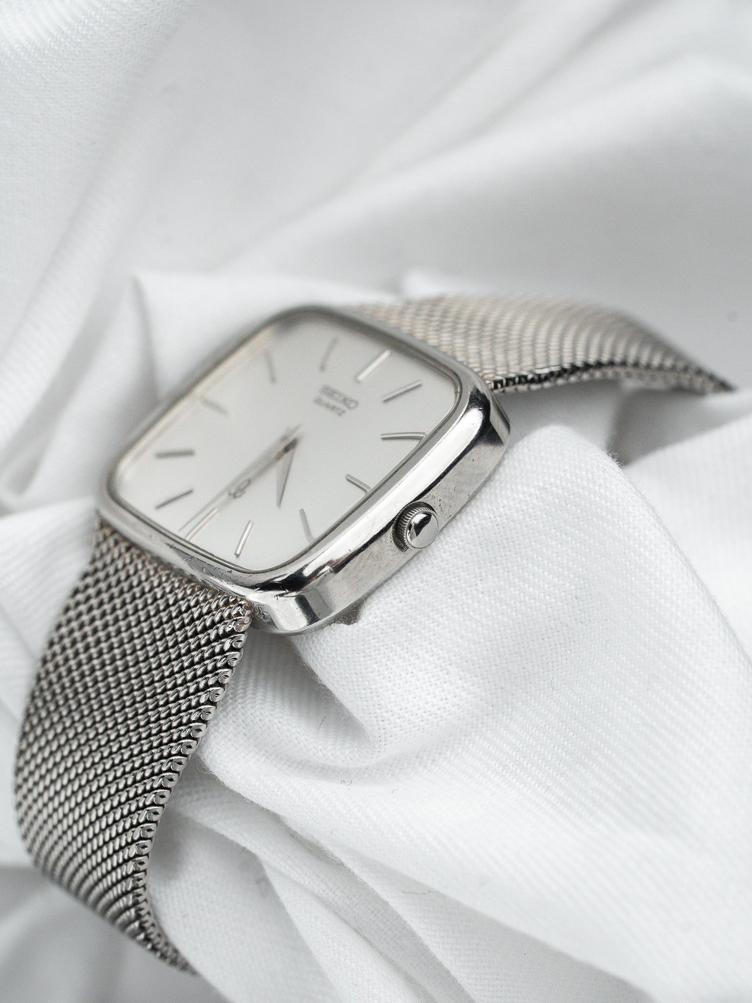 ساعة Seiko 4130-5240 من الفولاذ — TV بميناء فضي مشمس (1976) 