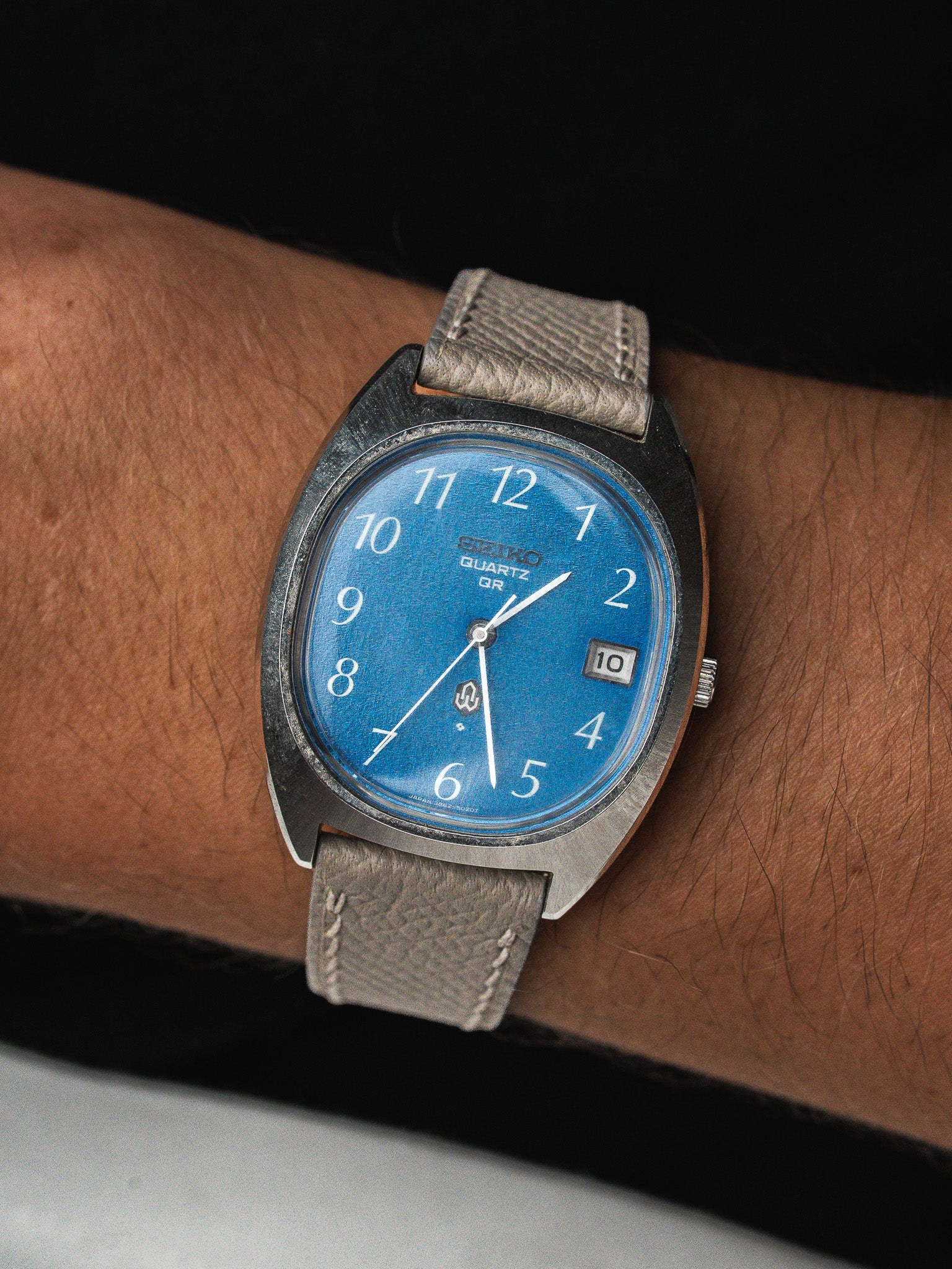 Montre Seiko Quartz QR 3862-5010 — Cadran Bleu Boîtier Coussin (1974)