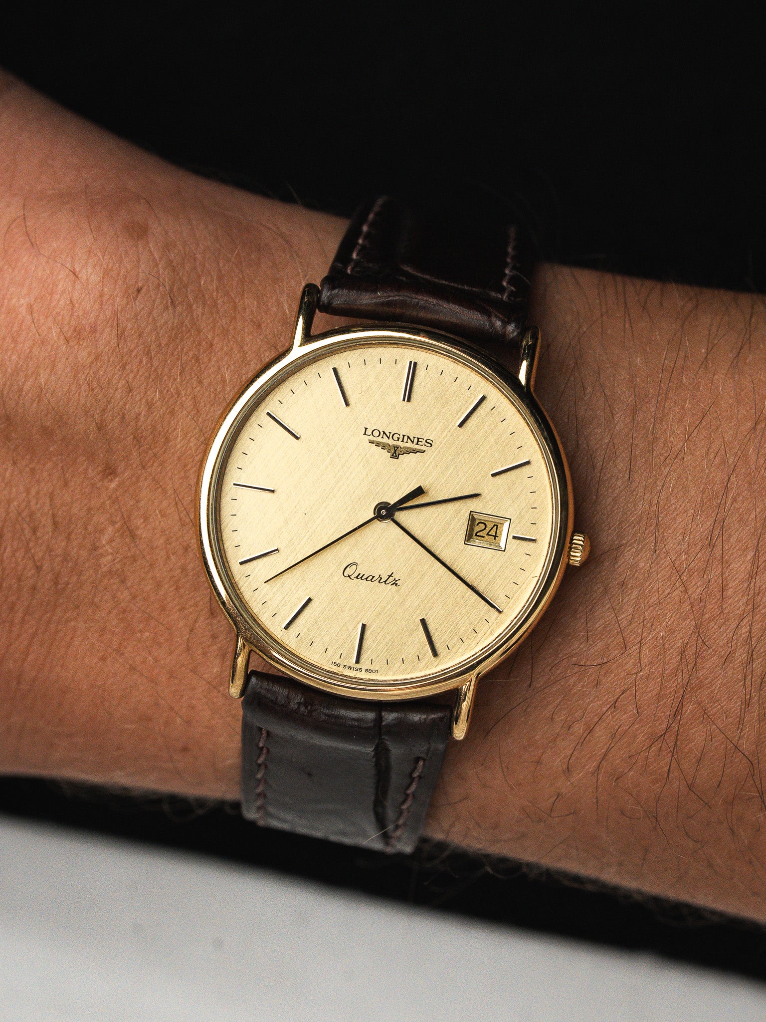 Longines Quartz Plaquée Or — Cadran Doré Tapissé Date (1980s)