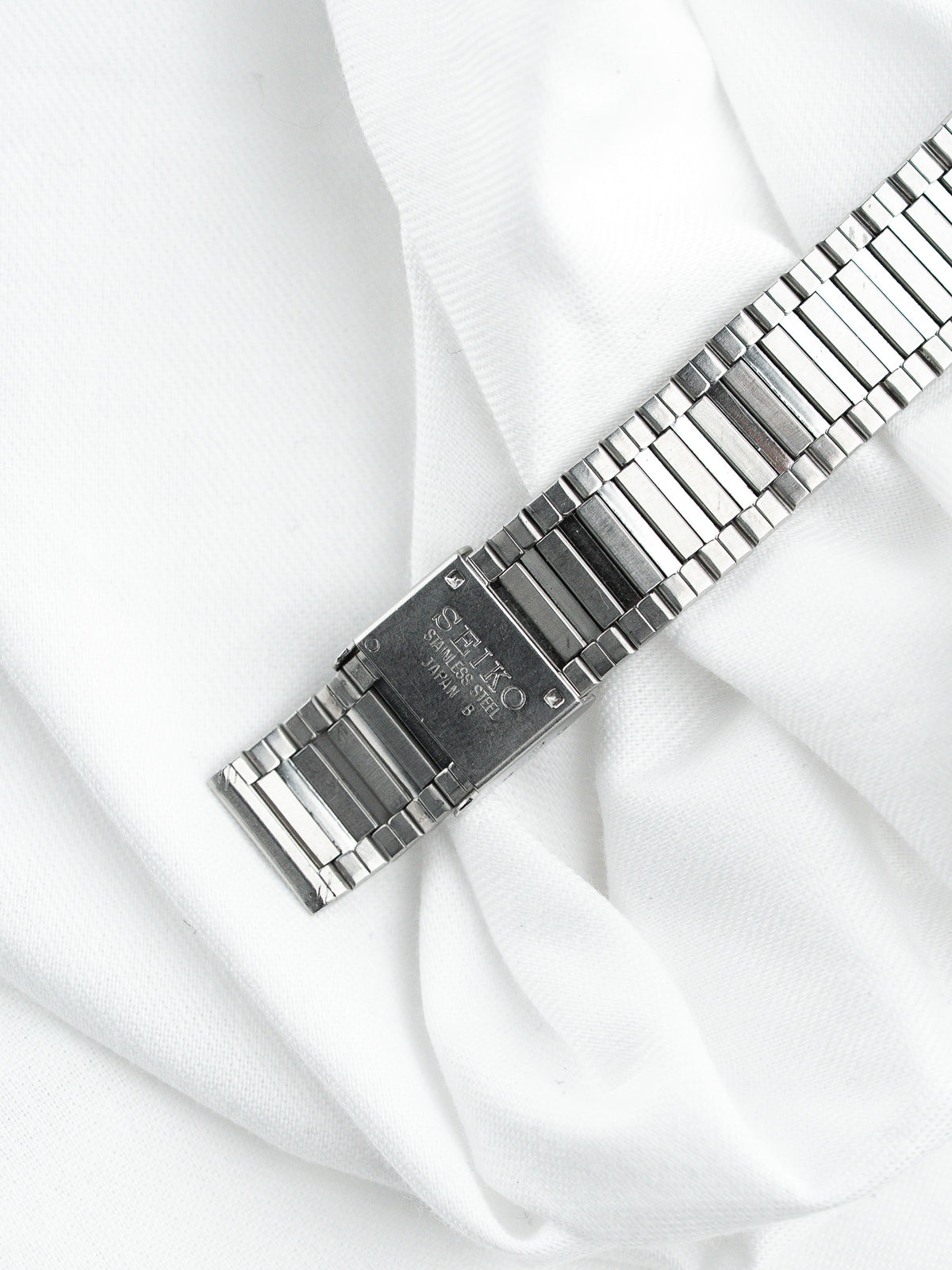 Profilo della cassa di 6 mm di spessore - Orologio Seiko Quartz 7431-5360 - Atelier Victor