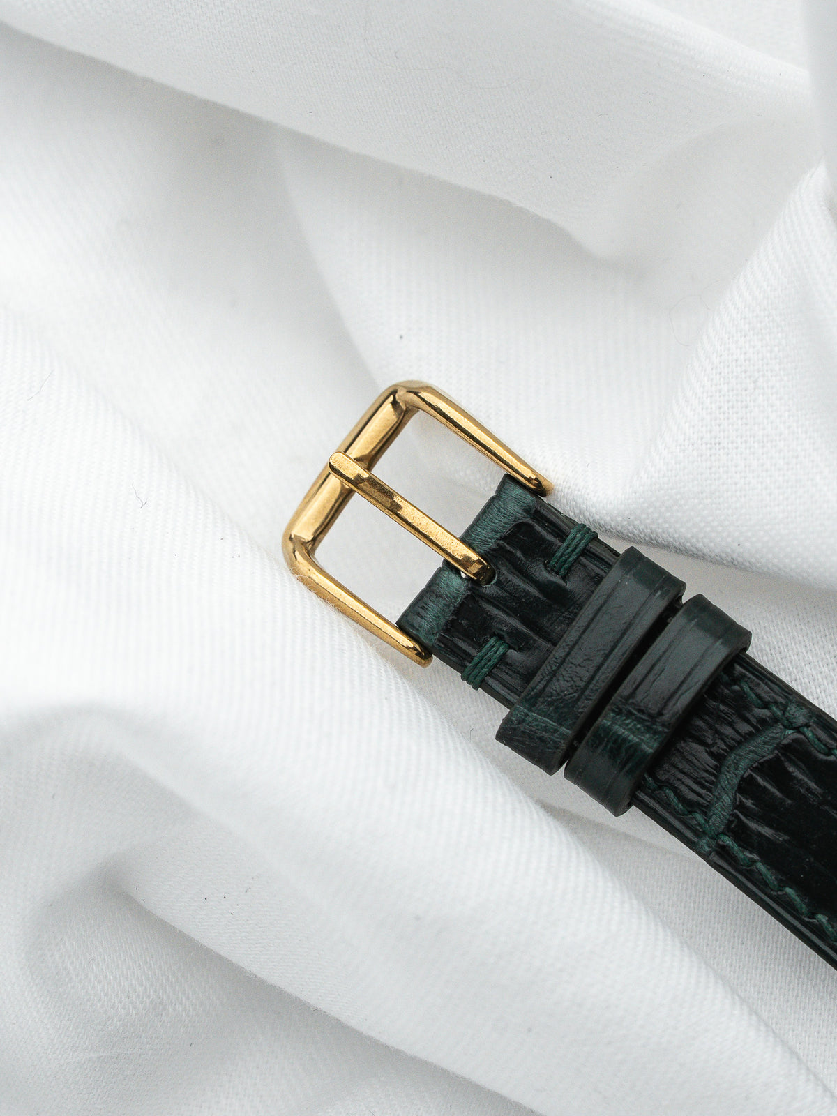 Profil du boîtier de 6,9 mm d'épaisseur - Montre Seiko Quartz 2621-5240 - Atelier Victor