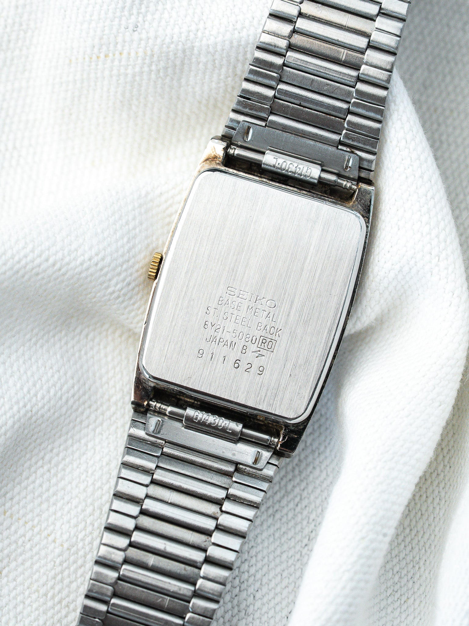 Montre Seiko Vintage - 8Y21-5080 Tonneau Acier Or Cadran Or (1989) - Atelier Victor