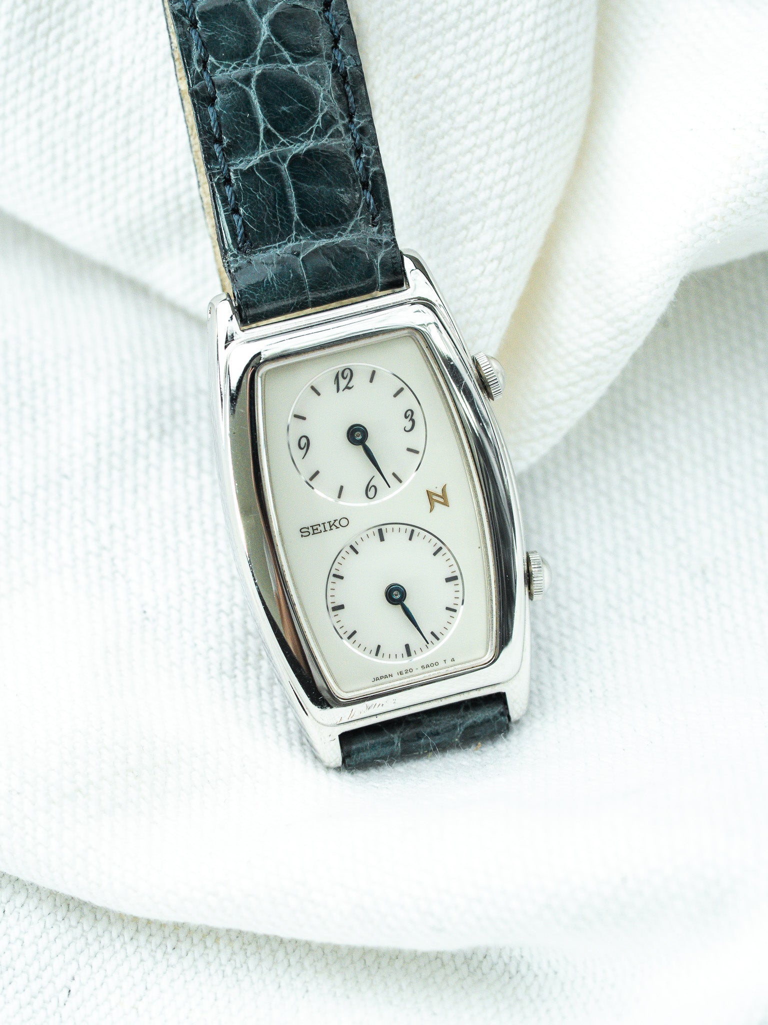 Montre Seiko Vintage - Tonneau Dual Time Acier Bleu (1996) - Atelier Victor