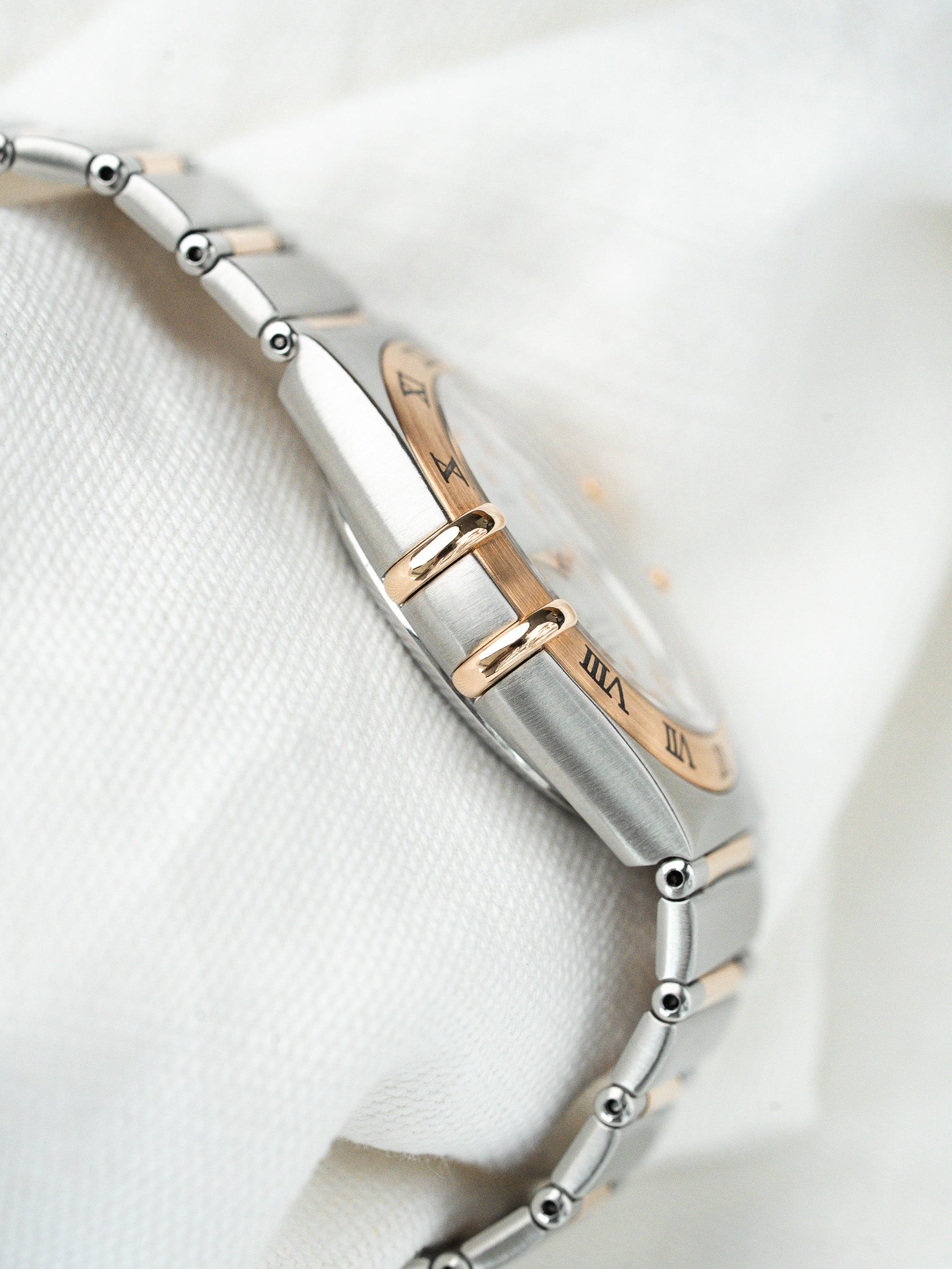 Omega Constellation 1304.35.00 Uhr aus Stahl und Roségold mit Diamanten — 50. Jubiläum (2002) 