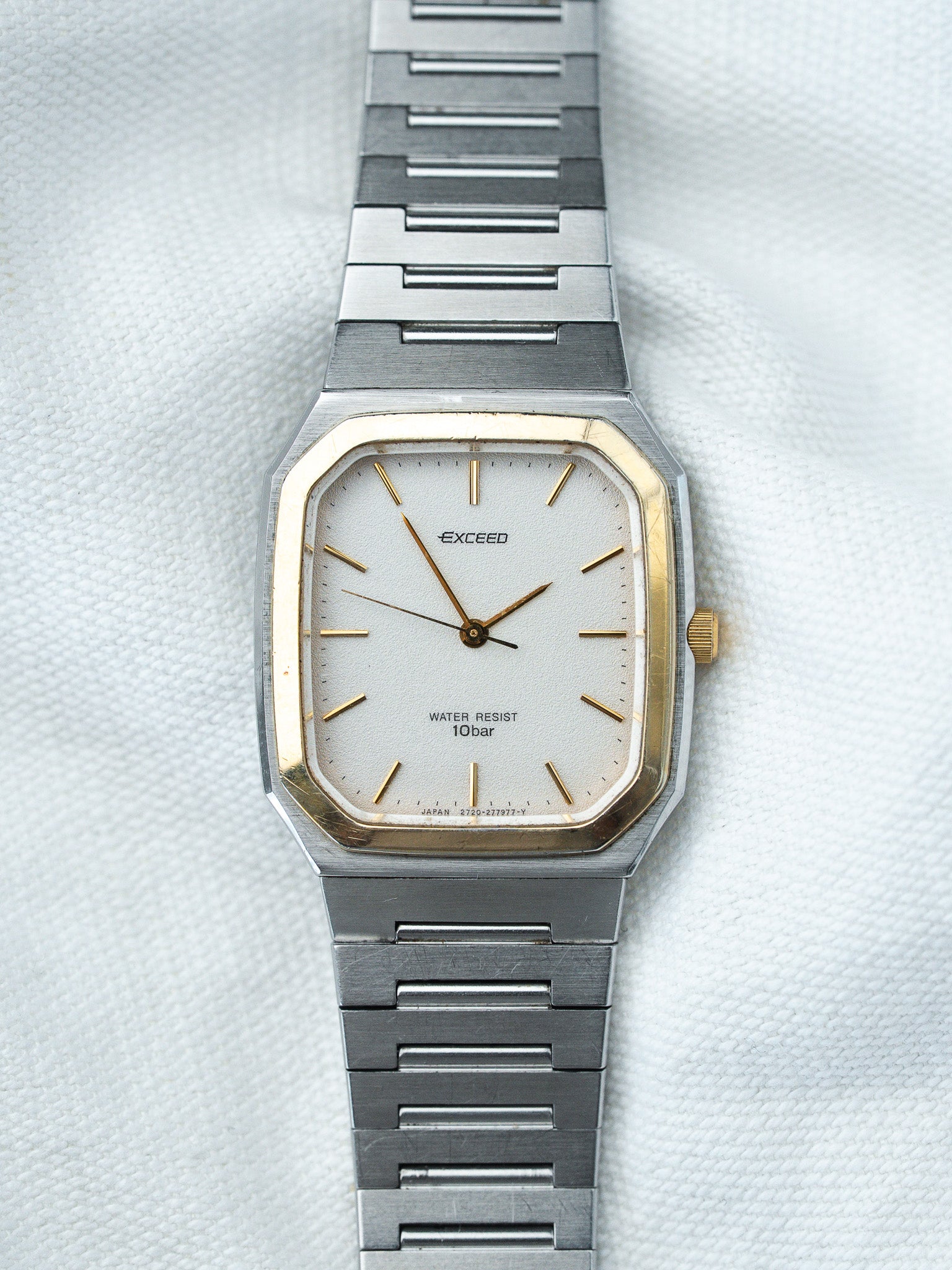 Orologio Citizen Exceed Vintage — Quadrante bianco sabbiato bicolore acciaio oro (1990s) 