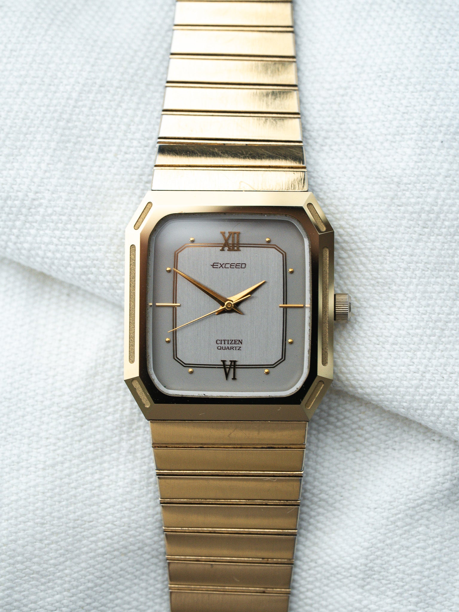 Montre Citizen Exceed Vintage Plaqué Or — Rectangulaire Cadran Gris (1982)