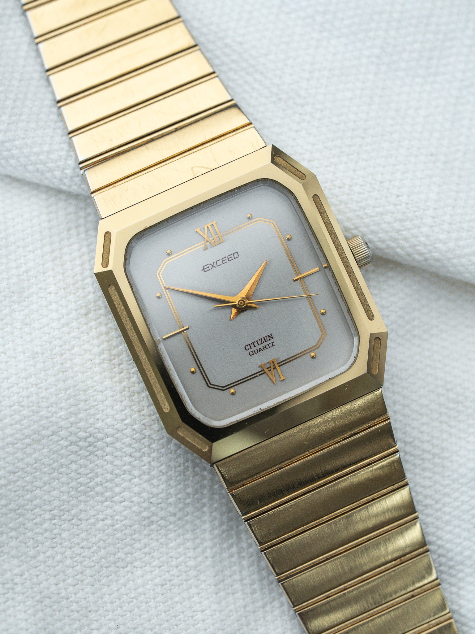 Vintage Citizen Exceed Watch — Rectangular Gray Dial (1982) 