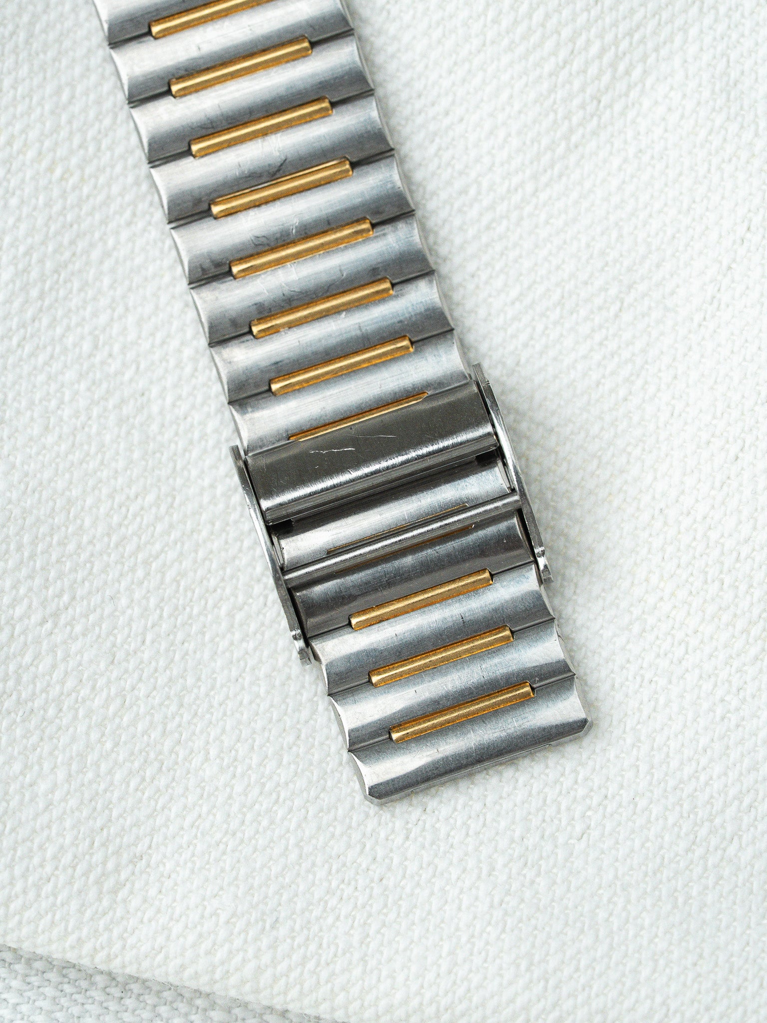 复古 Seiko 双色八角形腕表 — 白色表盘，罗马数字 (1983) 