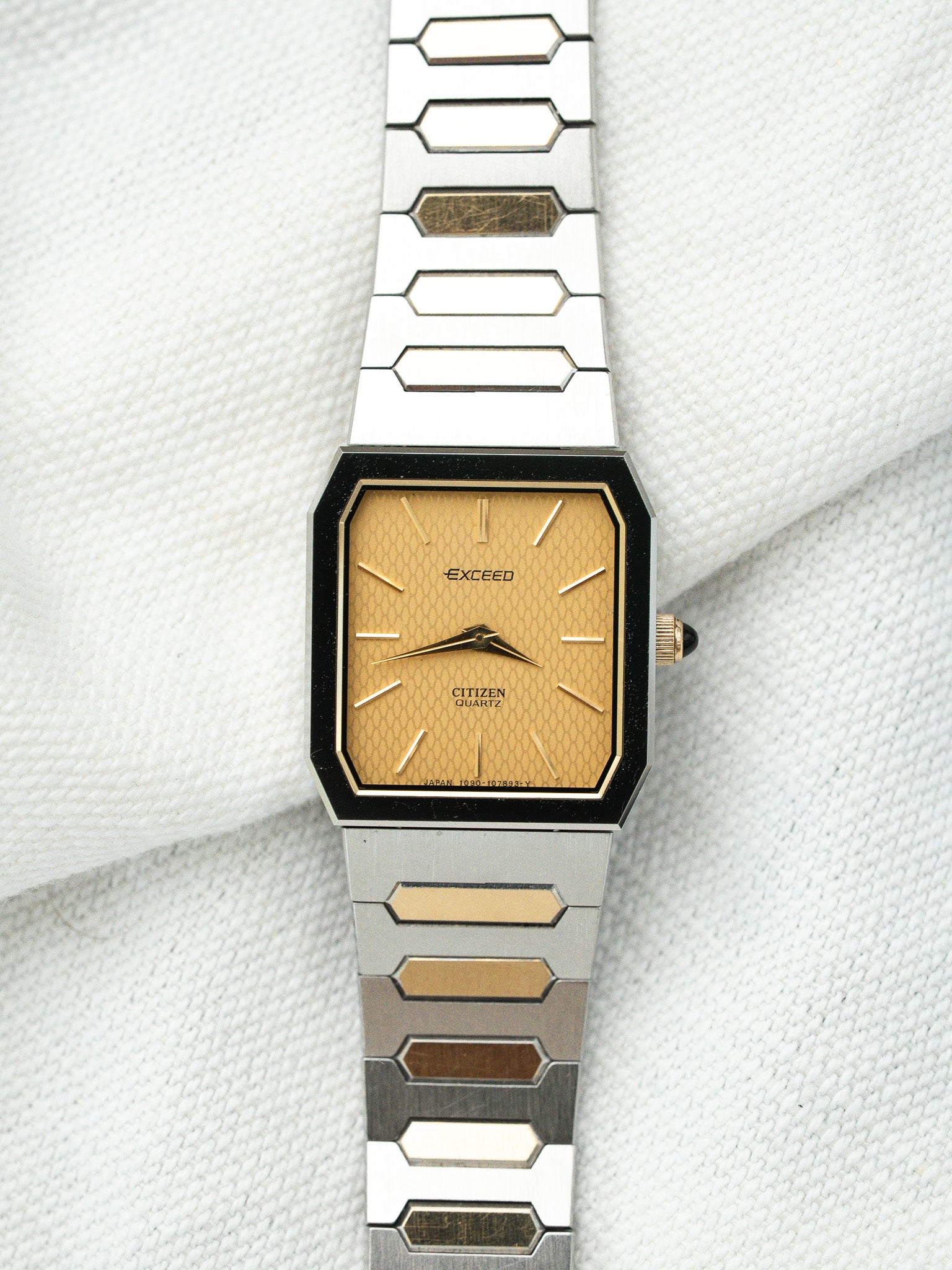 Montre Citizen Exceed Vintage Acier — Cadran Or Guilloché (1981)