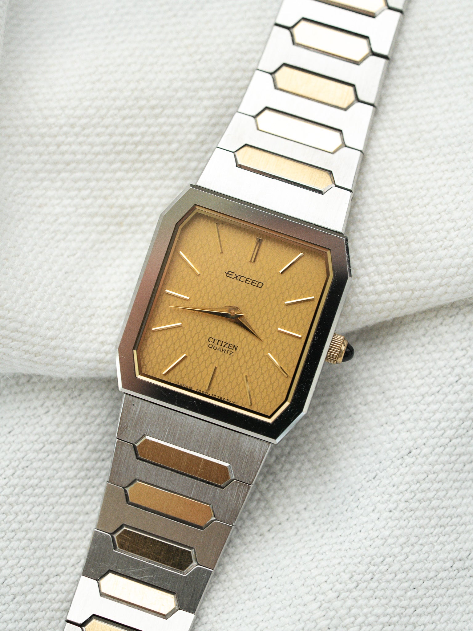 Vintage Citizen Exceed Steel Watch — Guilloché Gold Dial (1981) 