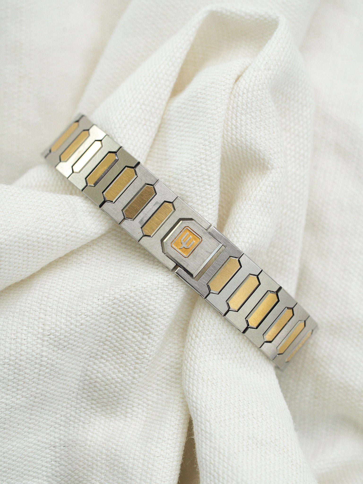 Vintage Citizen Exceed Steel Watch — Guilloché Gold Dial (1981) 