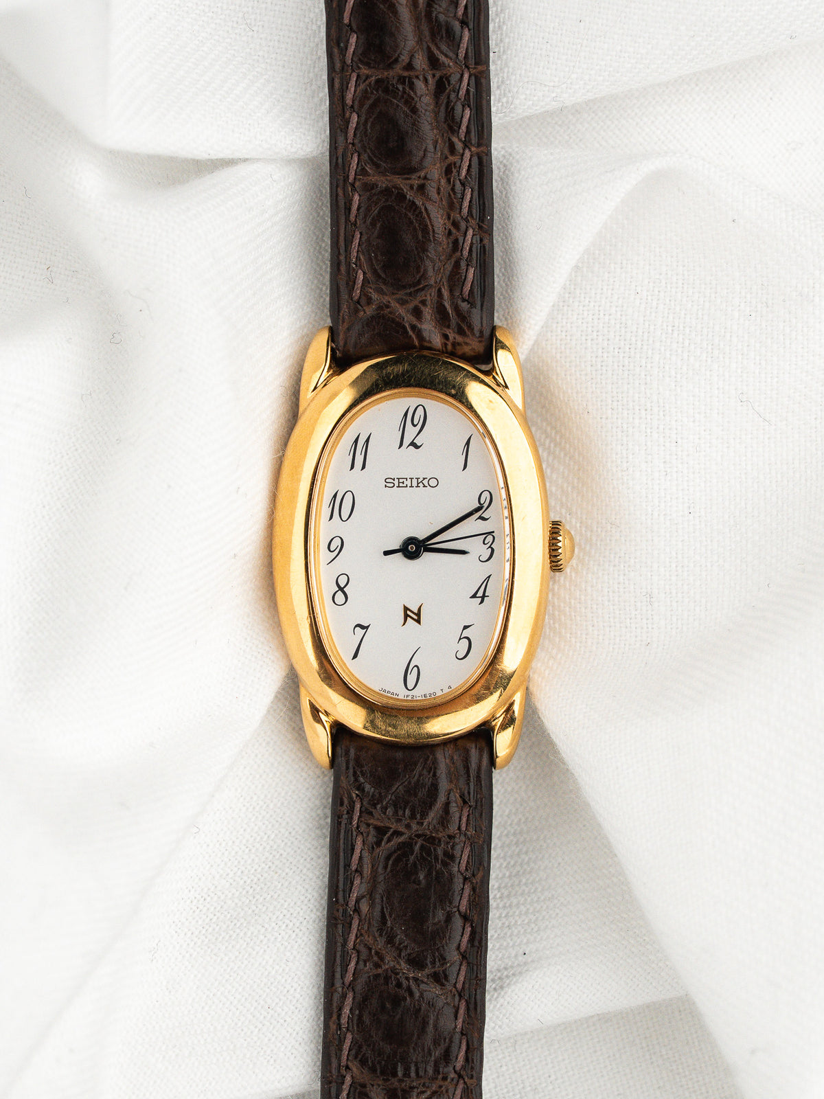 Vue au poignet - Montre Seiko Noie 1F21-5B70 - Atelier Victor