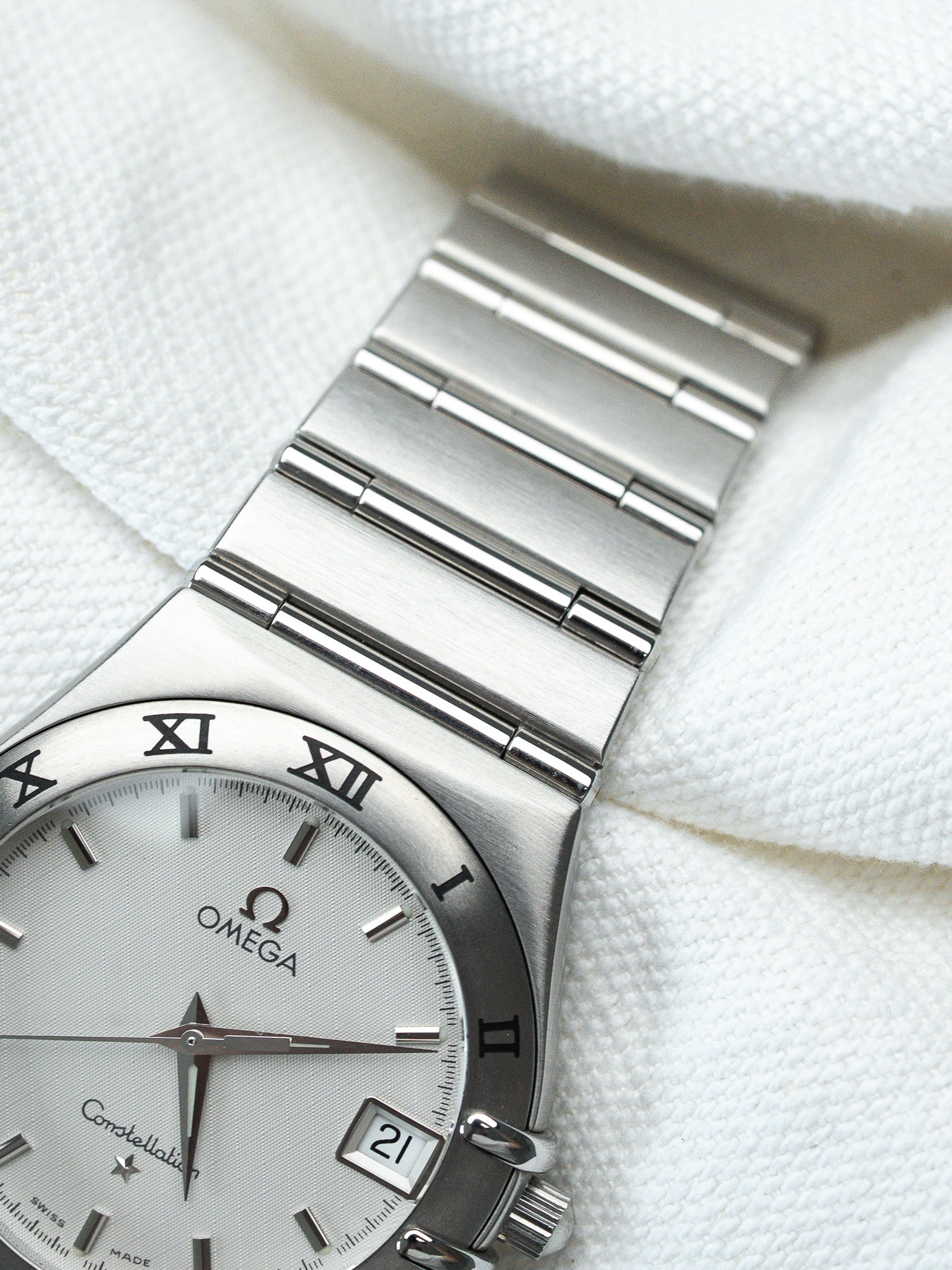 Montre Omega Constellation Manhattan Acier — Cadran Blanc Date (2000)