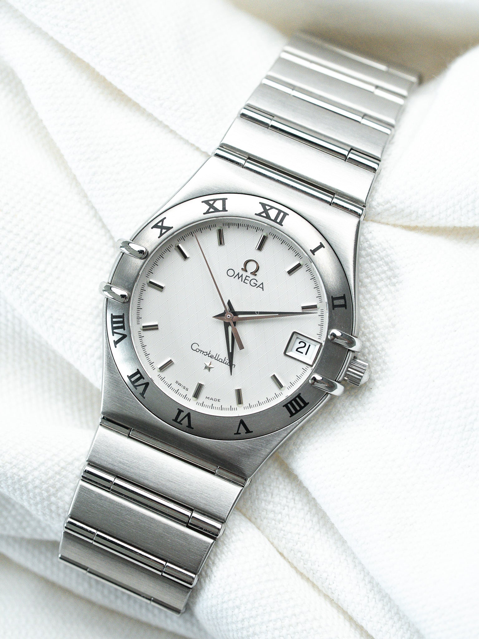 Montre Omega Constellation Manhattan Acier — Cadran Blanc Date (2000)