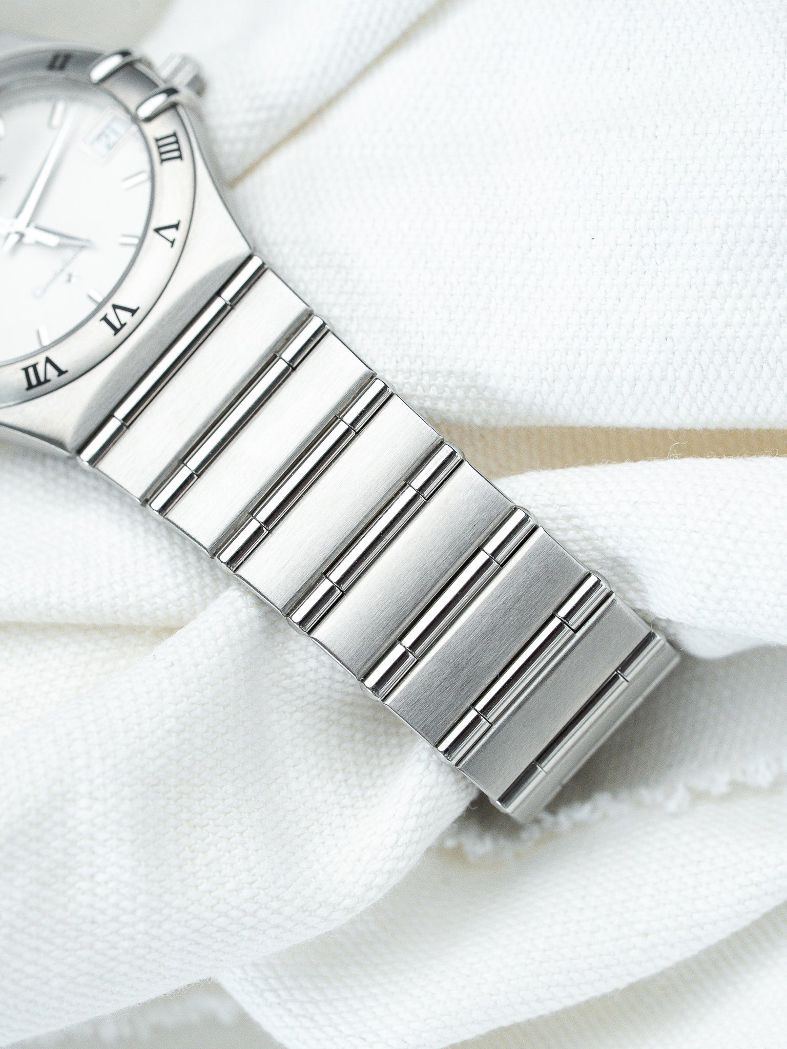 Montre Omega Constellation Manhattan Acier — Cadran Blanc Date (2000)