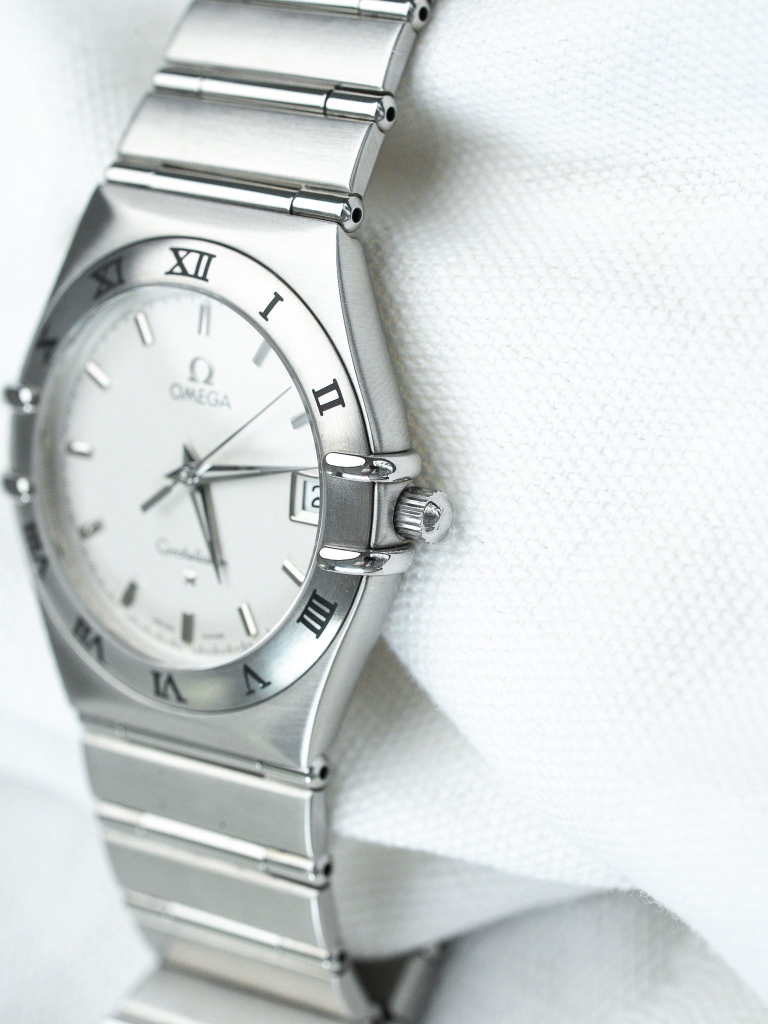 Montre Omega Constellation Manhattan Acier — Cadran Blanc Date (2000)