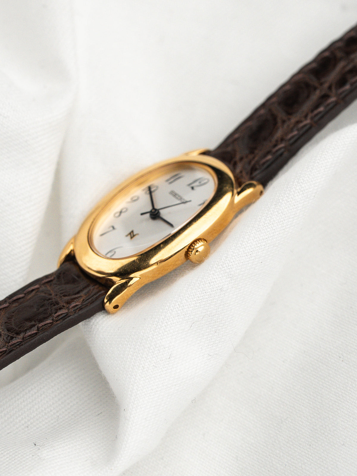 Bracelet cuir façon crocodile marron fait main - Montre Seiko Noie 1F21-5B70 - Atelier Victor