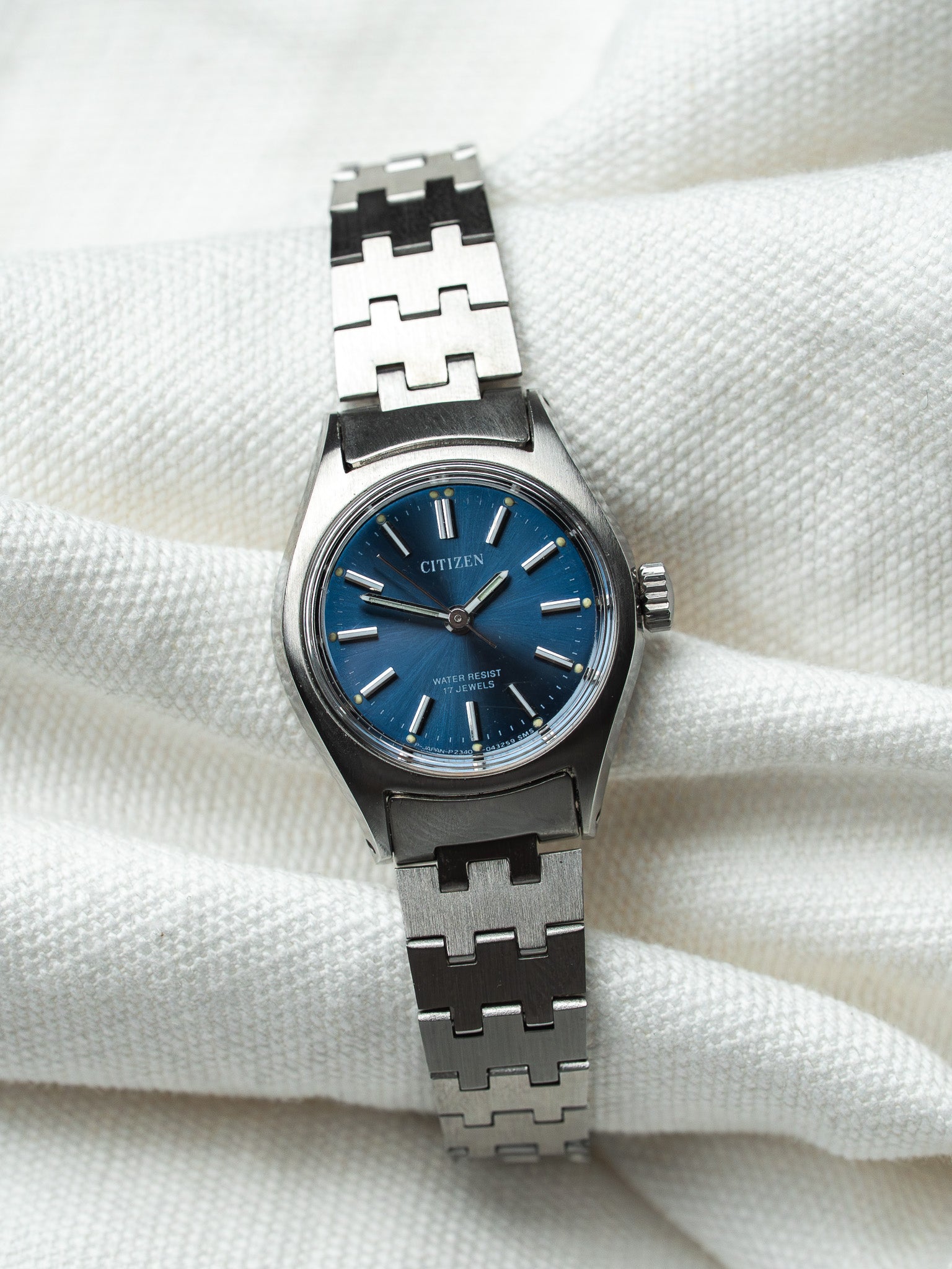Montre Citizen Vintage Acier Bleu 75-0239 — Neuve de Stock (Années 1980)