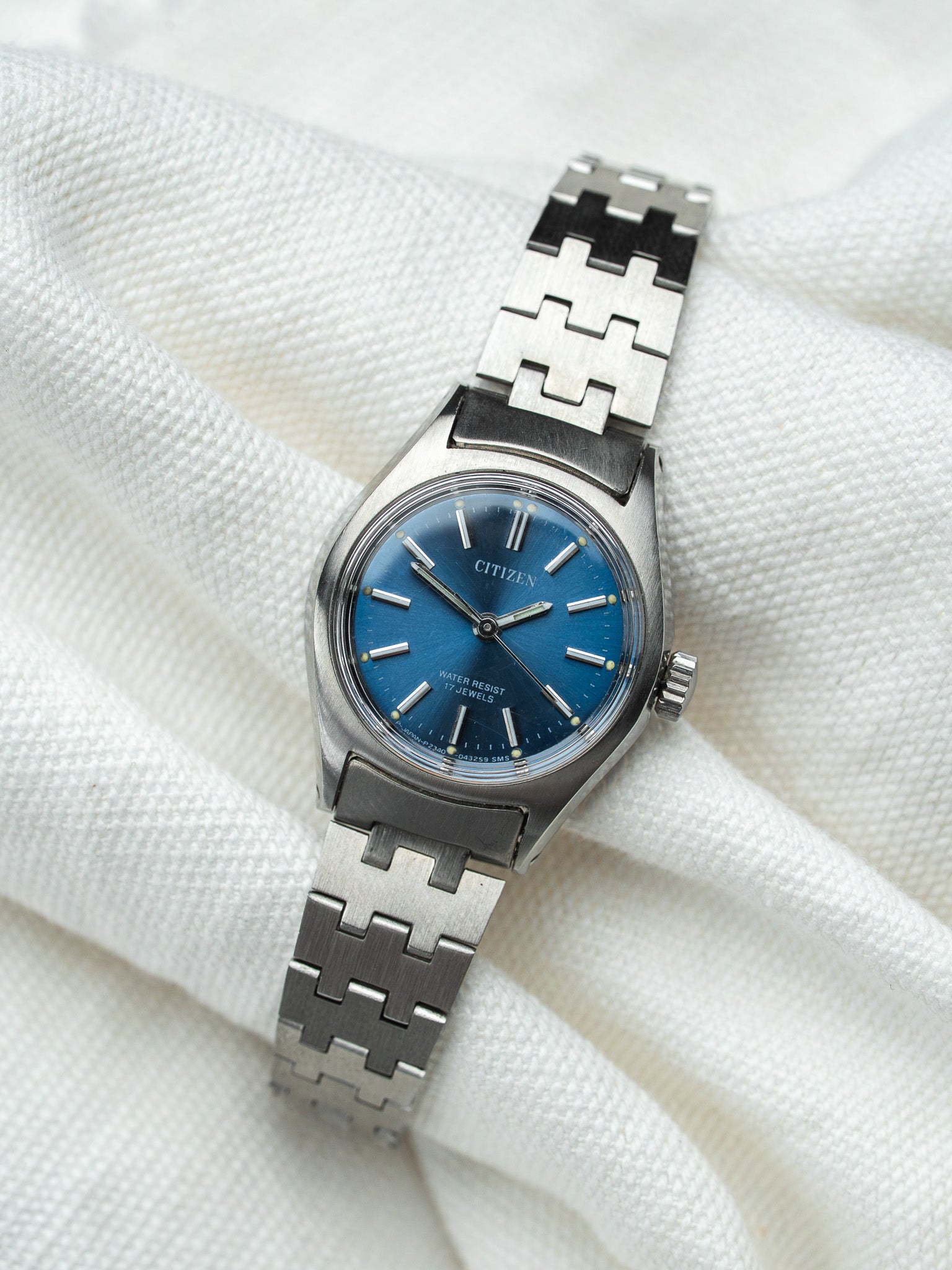 Montre Citizen Vintage Acier Bleu 75-0239 — Neuve de Stock (Années 1980)