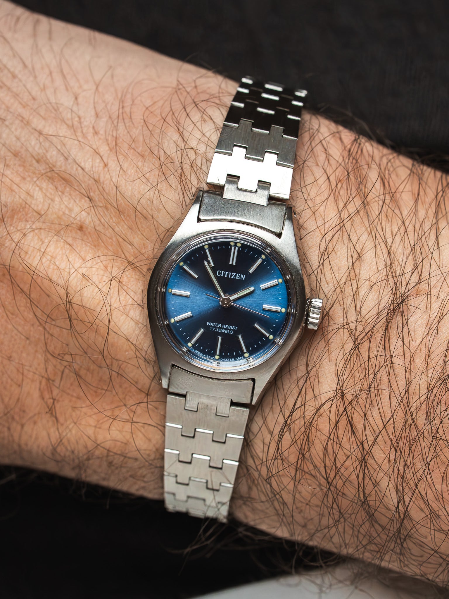 Montre Citizen Vintage Acier Bleu 75-0239 — Neuve de Stock (Années 1980)