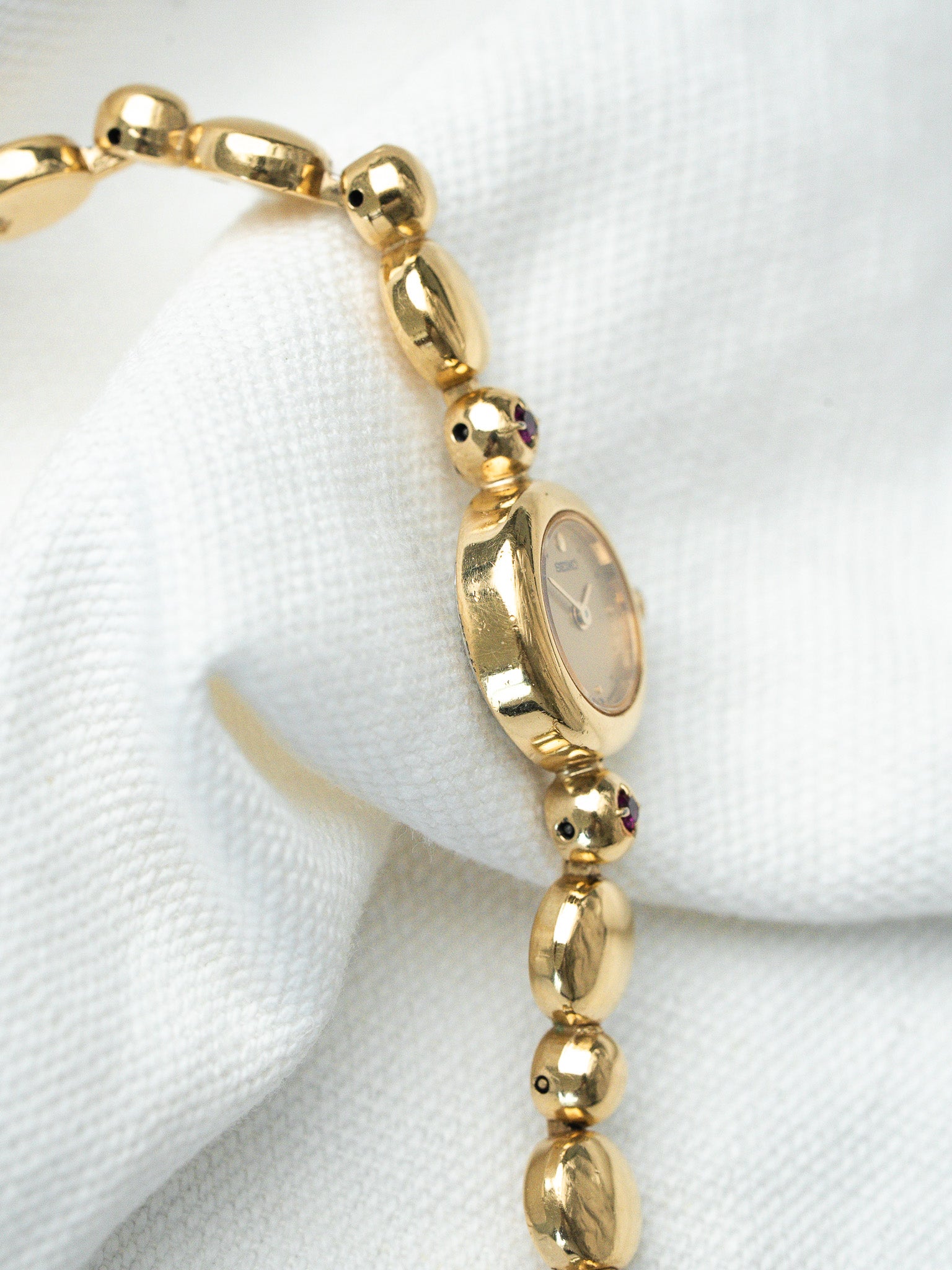 Montre Seiko Vintage Cocktail Or 1E20-1270 — Bracelet Perlé (1995)