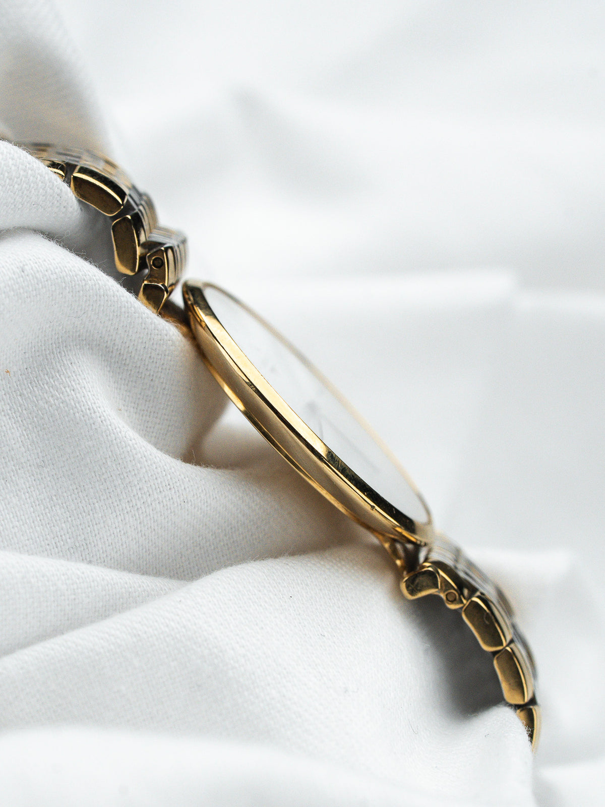 4 毫米超薄侧面轮廓 - Longines La Grande Classique L4.709.2 Watch - Atelier Victor