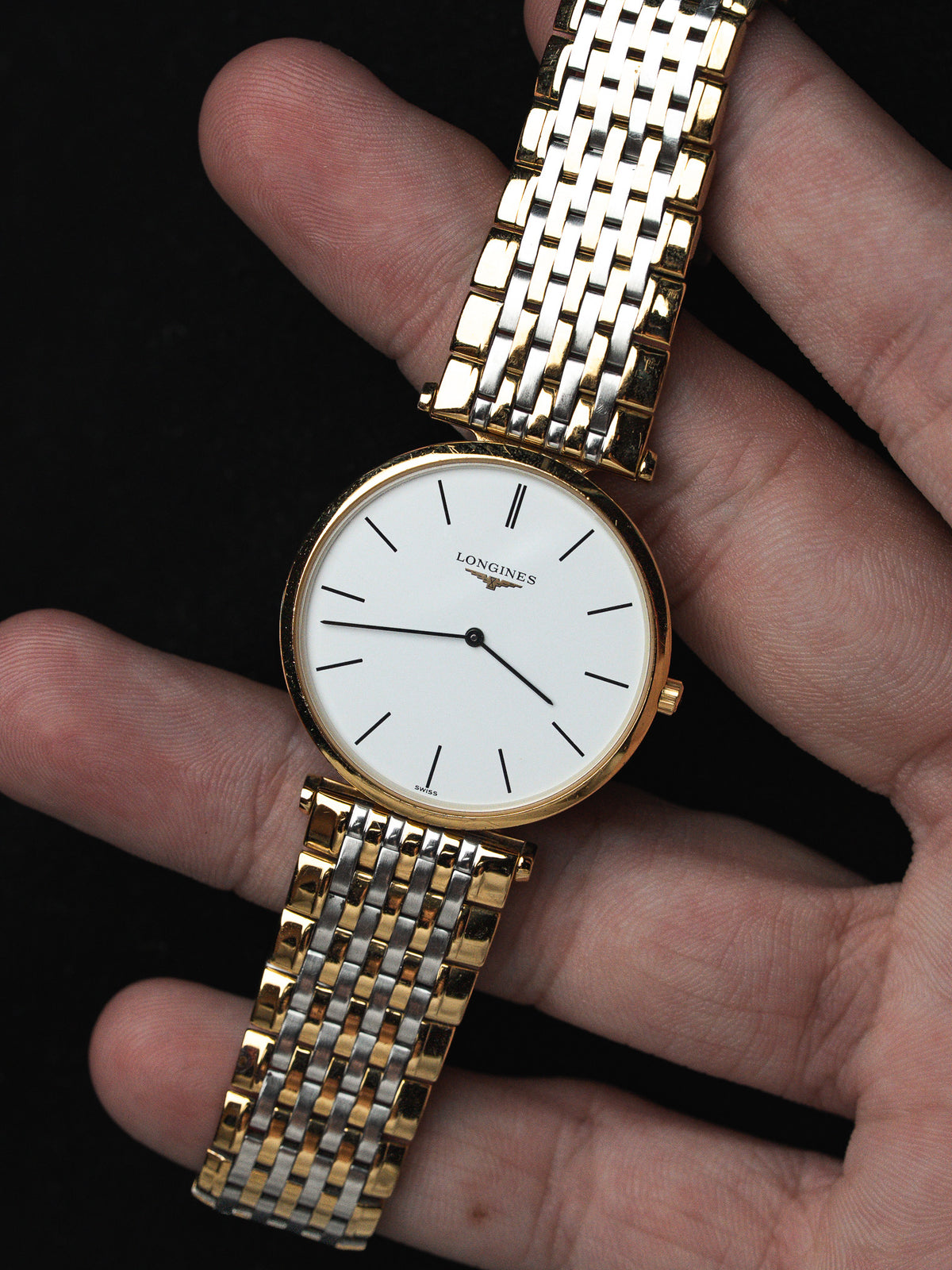 配双色表链的完整视图 - Longines La Grande Classique L4.709.2 Watch - Atelier Victor