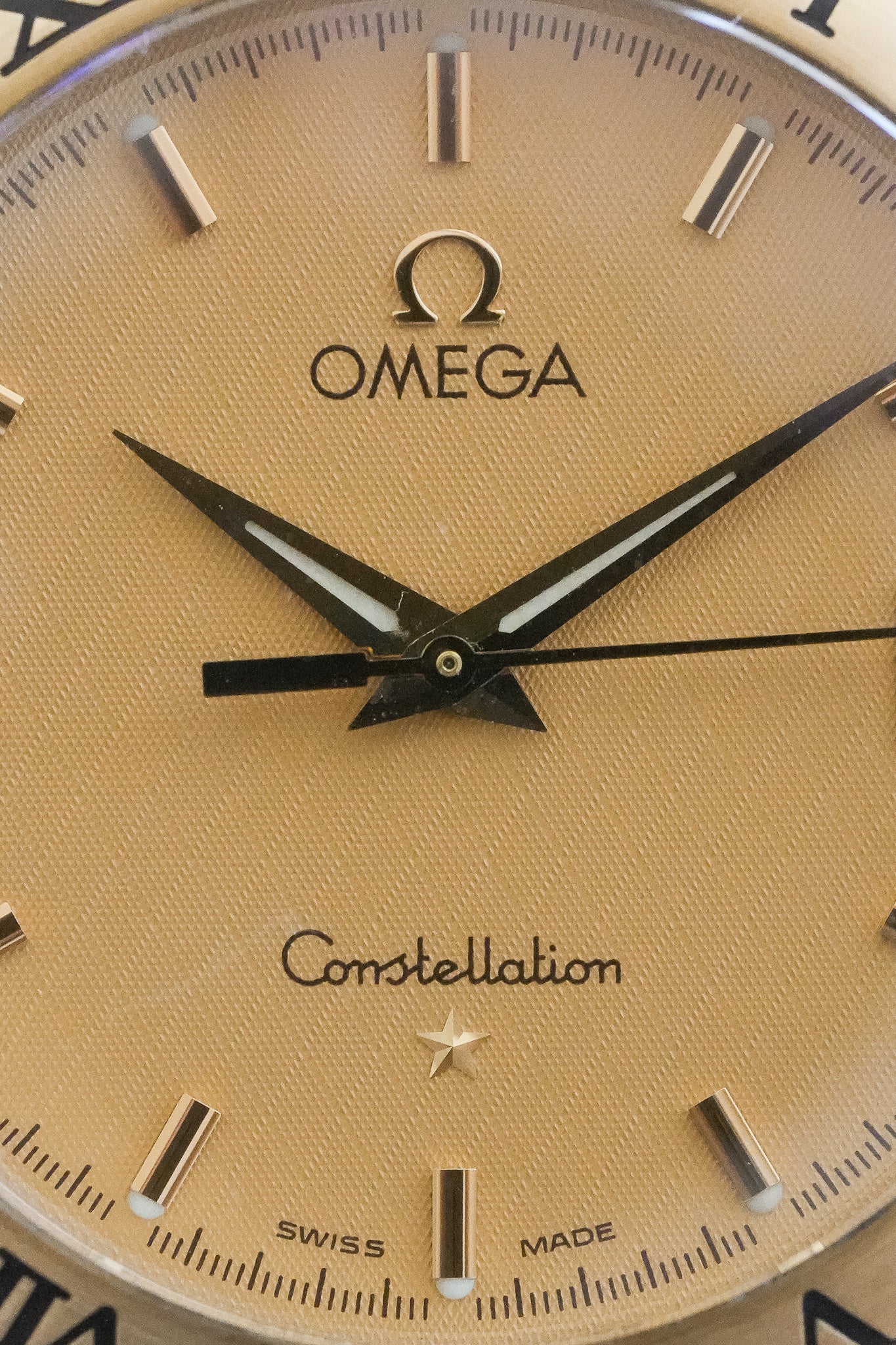 Omega - Constellation 曼哈顿 1212.10 蜂巢或钢金 - 1995 