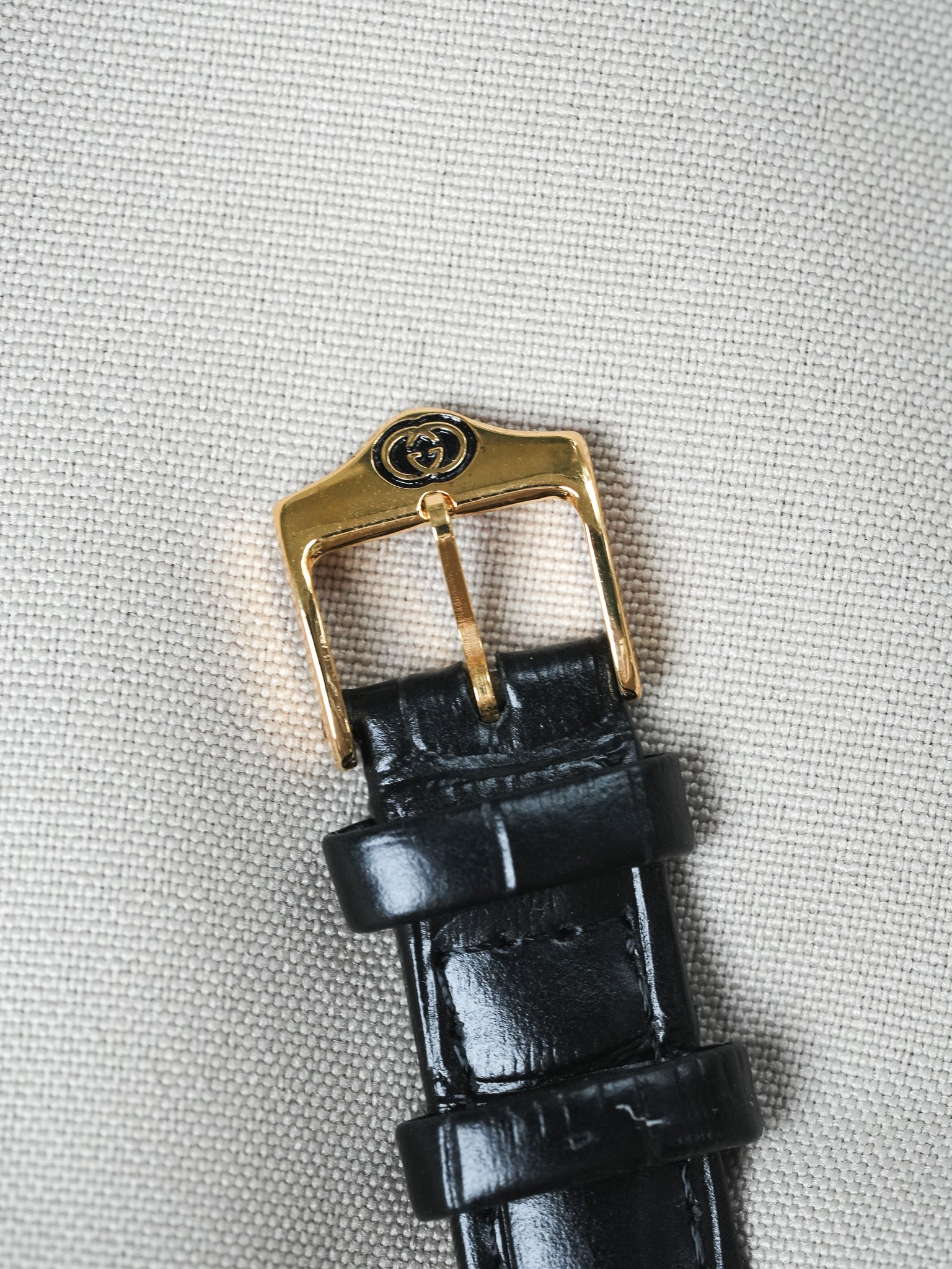 Gucci - Ronde Or et rouge boitier laque rouge Gucci - 1990s