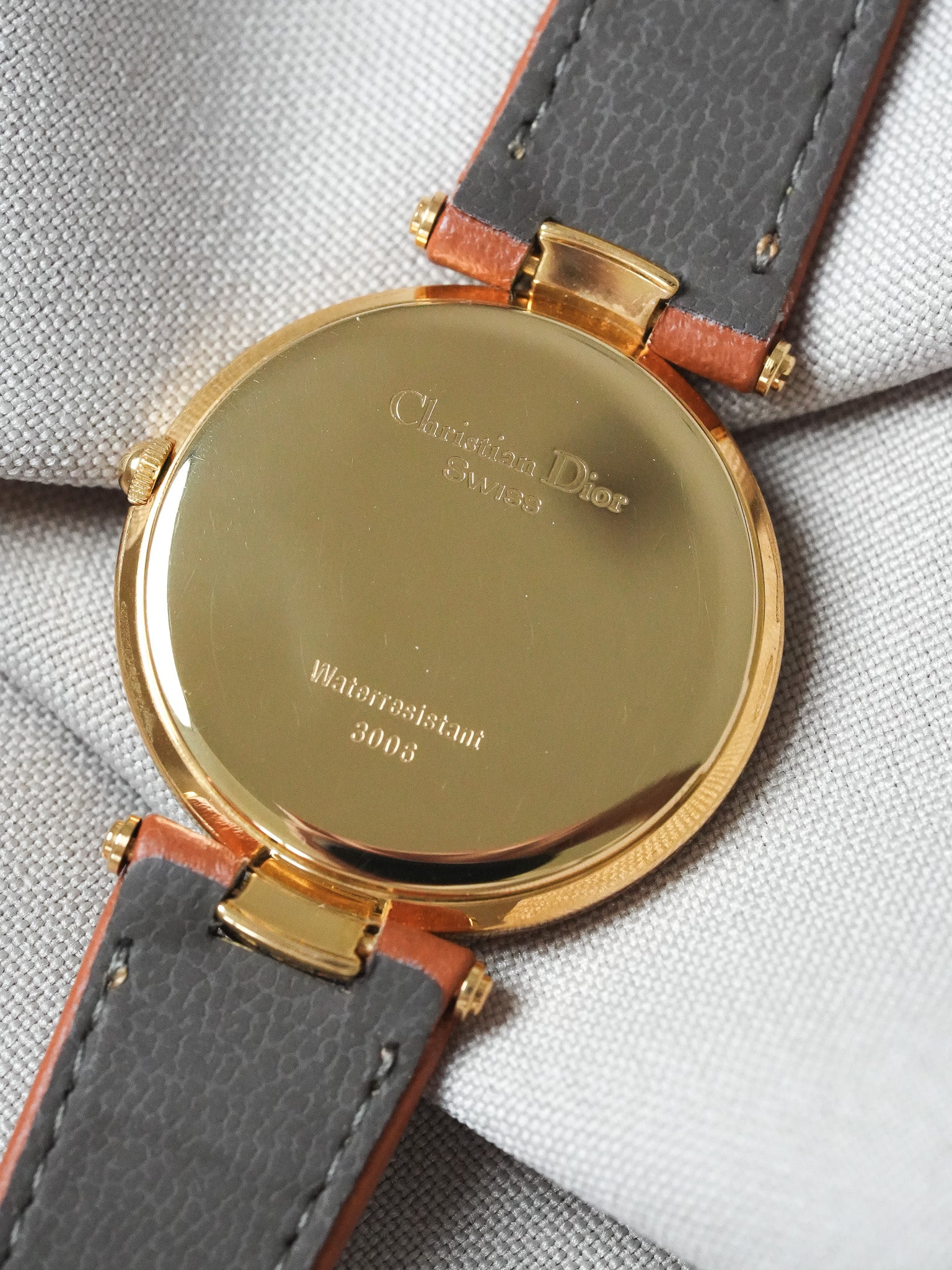 Christian Dior - Ronde cornes centrales cadran blanc - 1990s