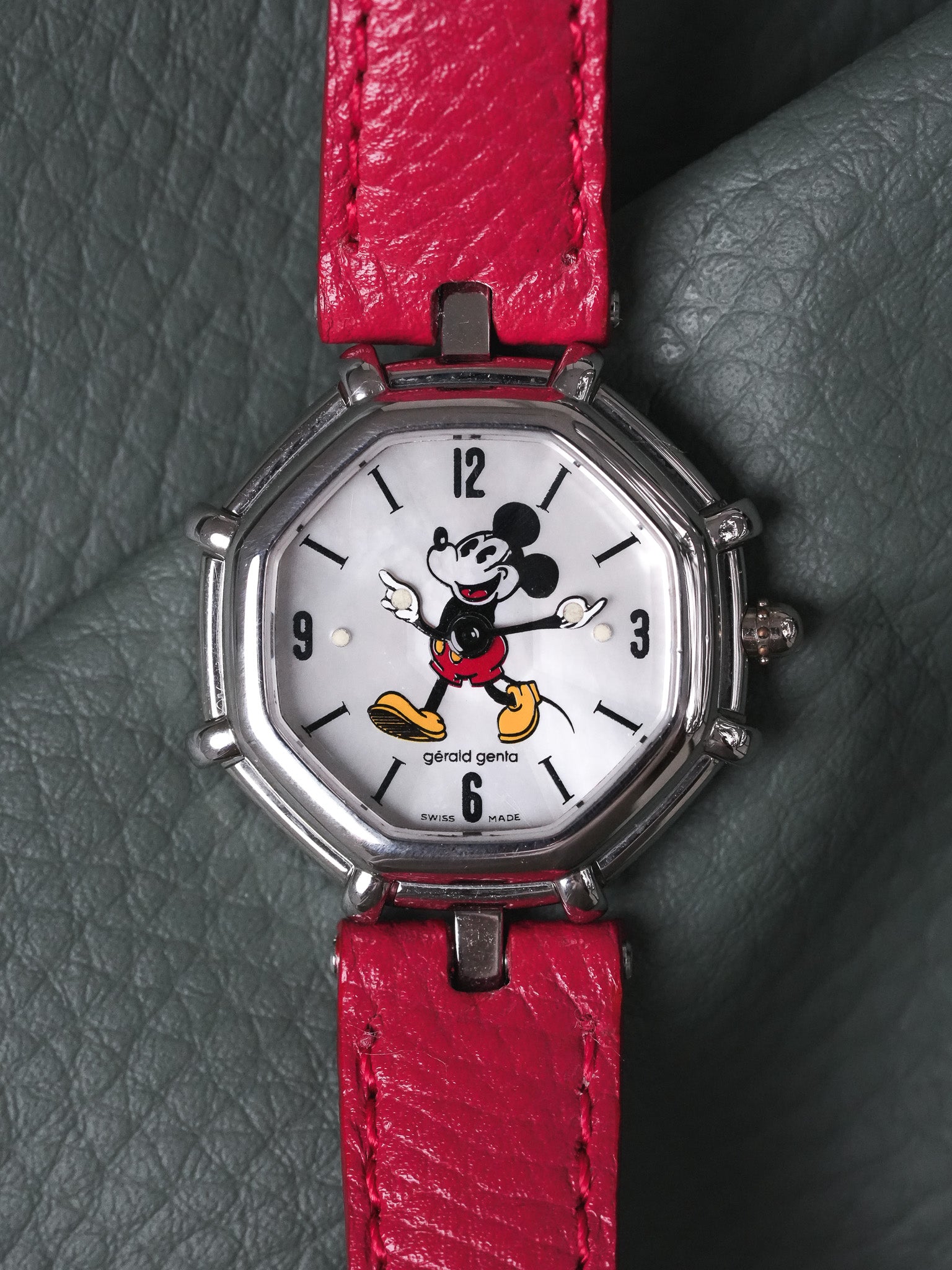 Gerald Genta - Mickey Mouse Disney 27mm Faceted Mother of Pearl - 1990s 