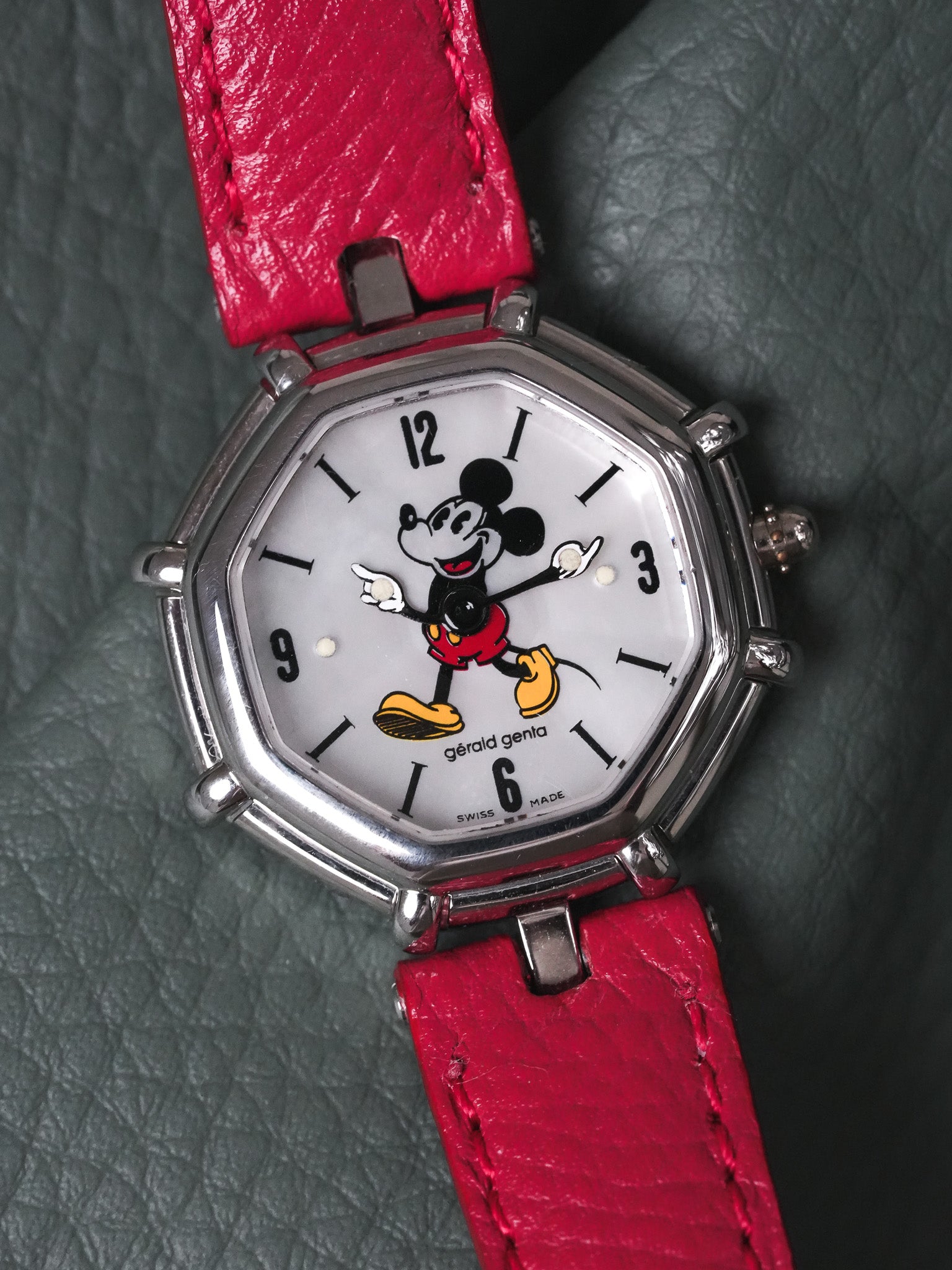 Gerald Genta - Mickey Mouse Disney 27mm Faceted Mother of Pearl - 1990s 