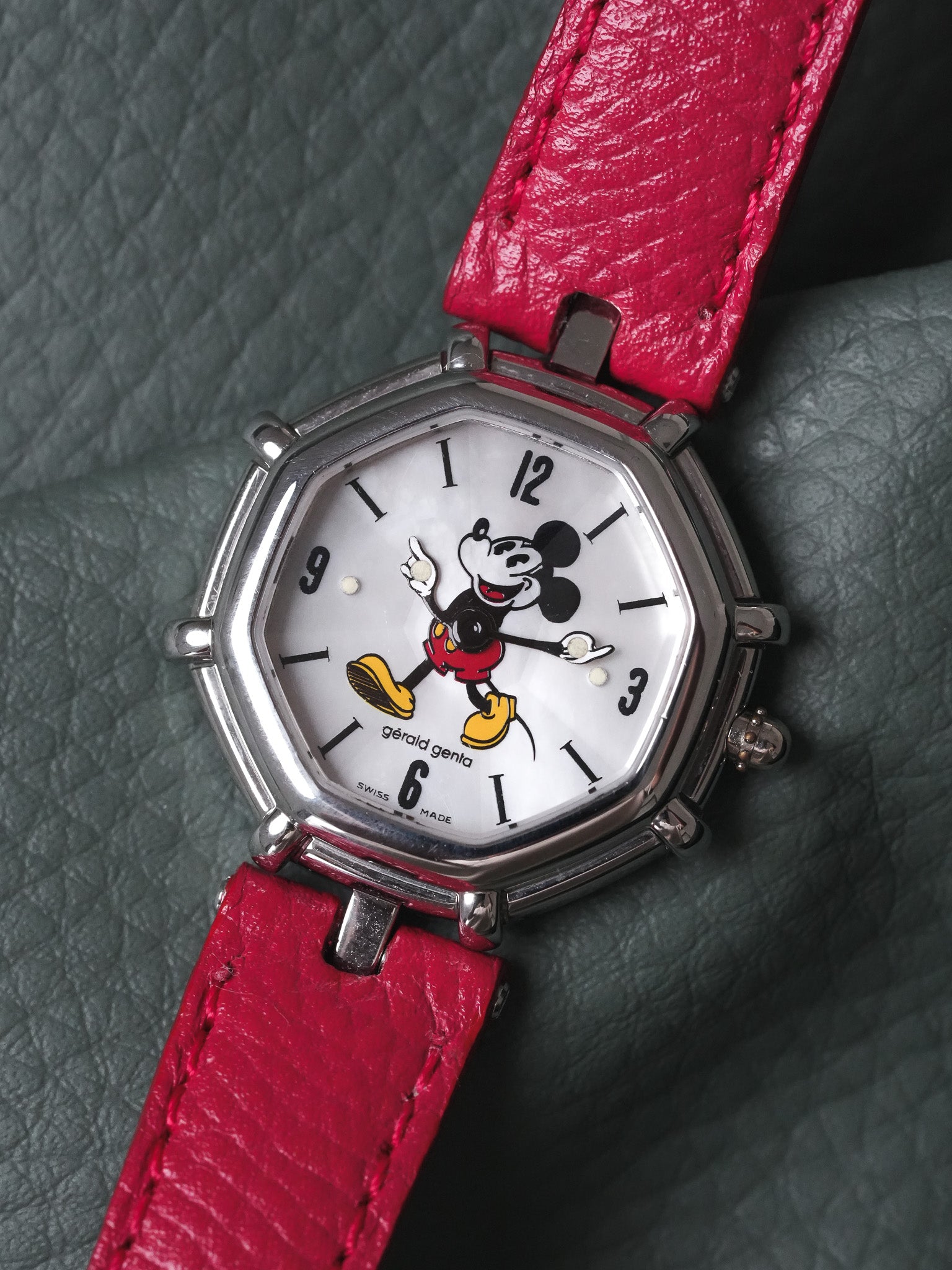 Gerald Genta - Mickey Mouse Disney 27mm Faceted Mother of Pearl - 1990s 