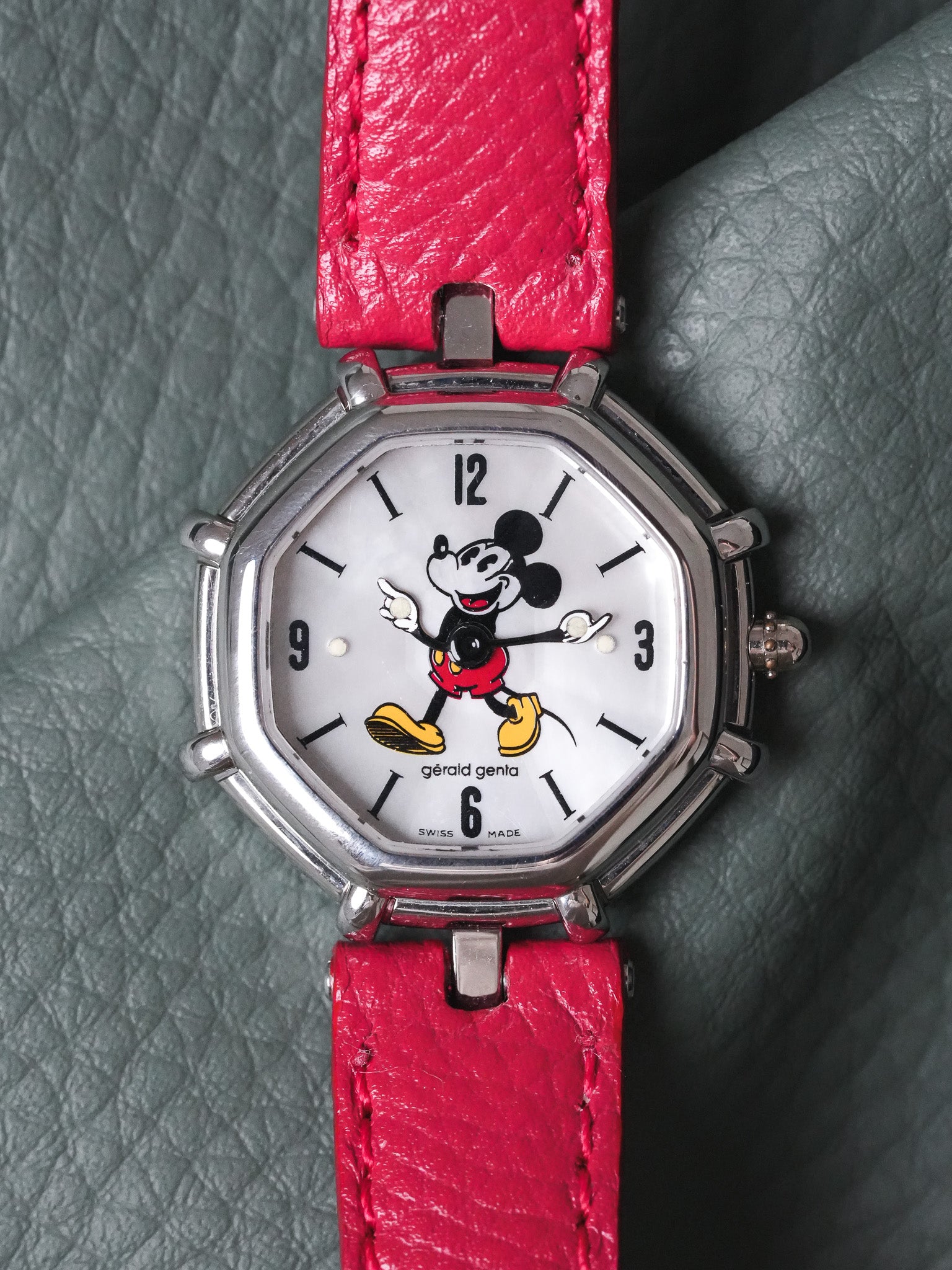 Gerald Genta - Mickey Mouse Disney 27mm Faceted Mother of Pearl - 1990s 