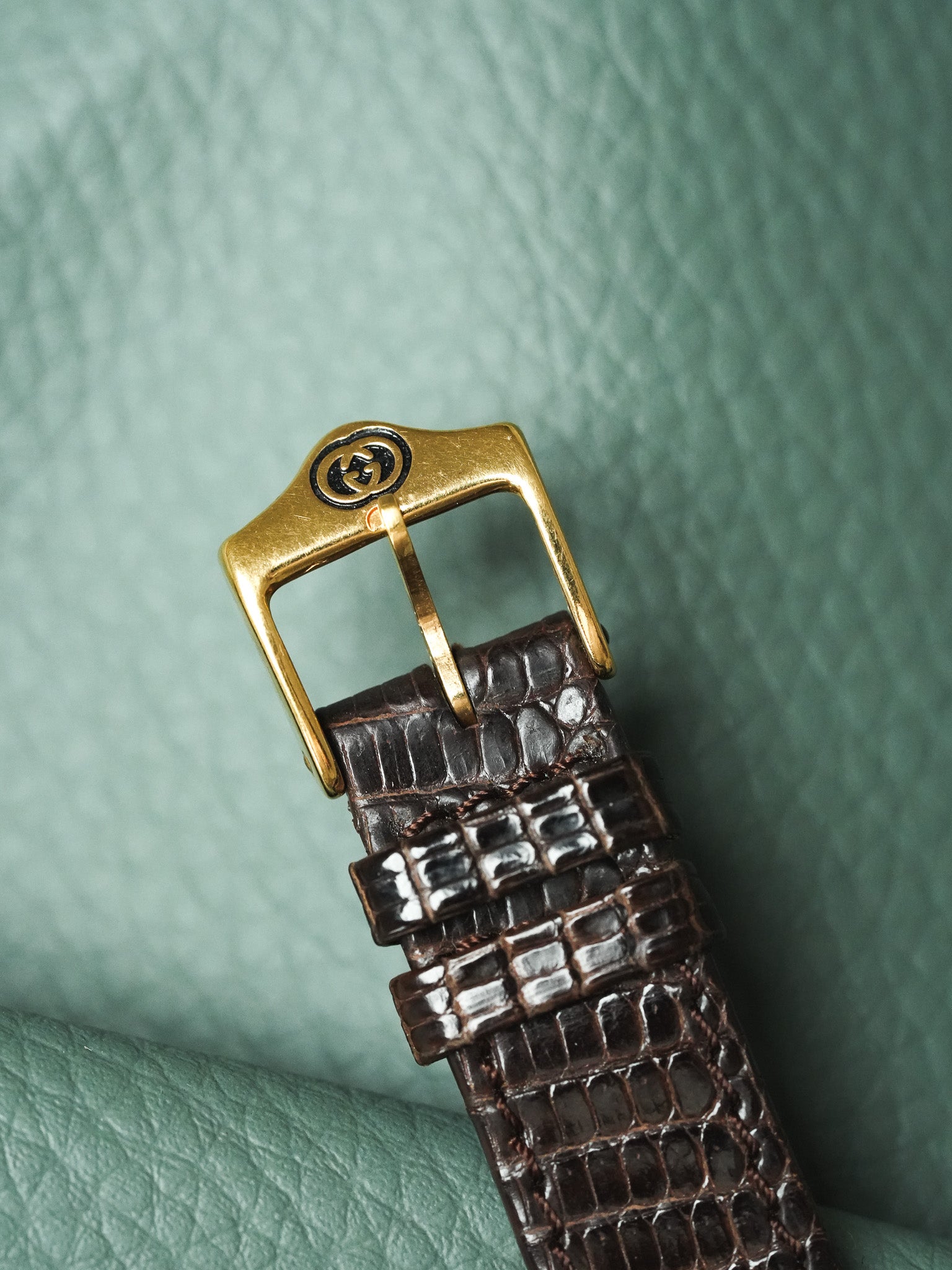 Gucci - Round Gold Dial Gold - 1990s 