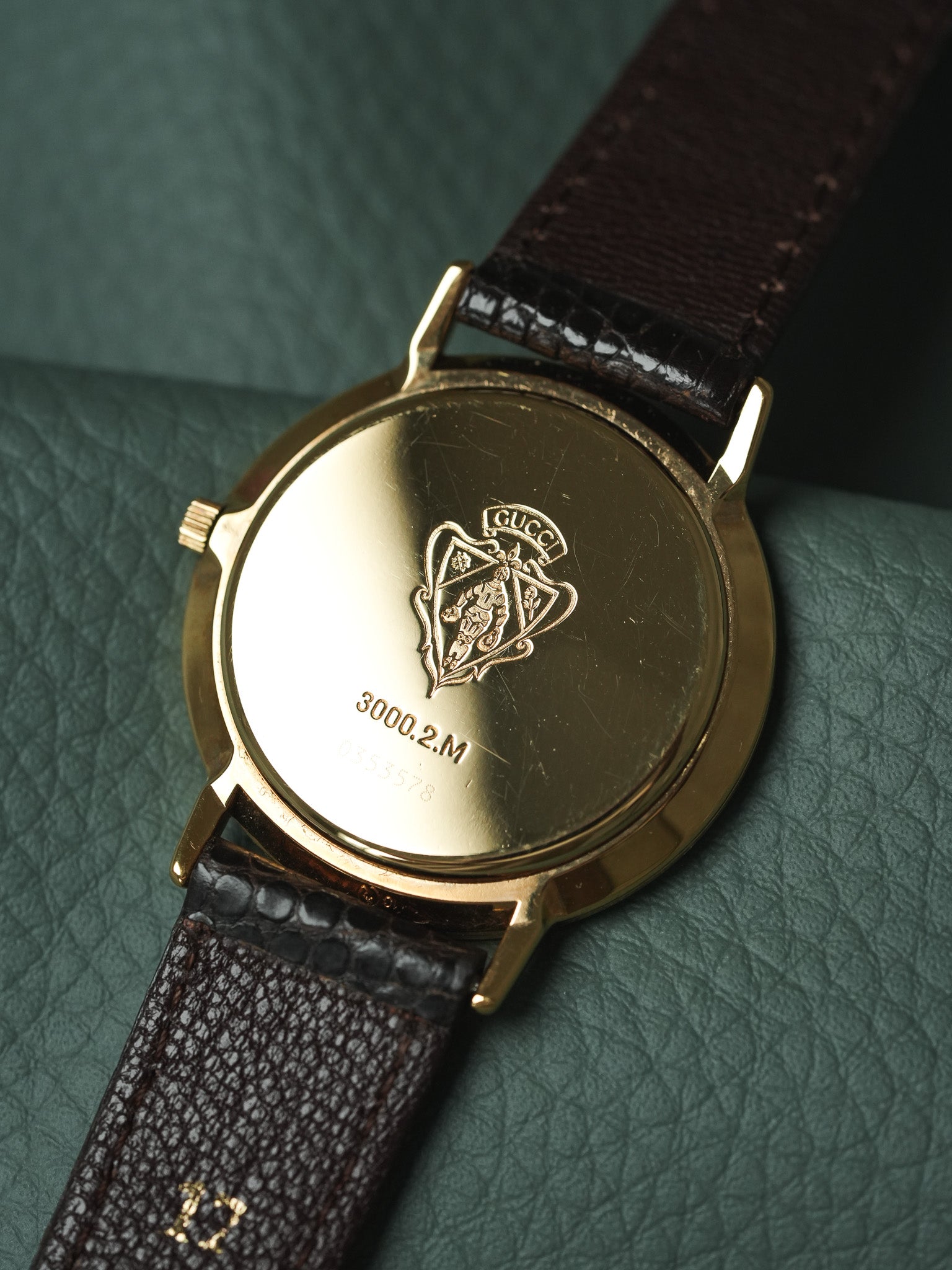 Gucci - Round Gold Dial Gold - 1990s 
