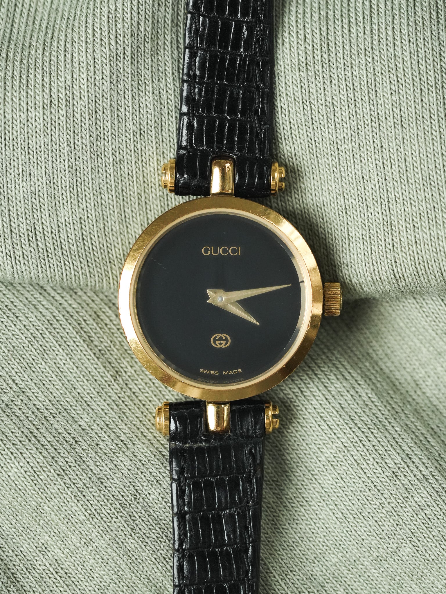 Gucci - Мини Ронд Золото черный лак центральные рожки - 1990s 