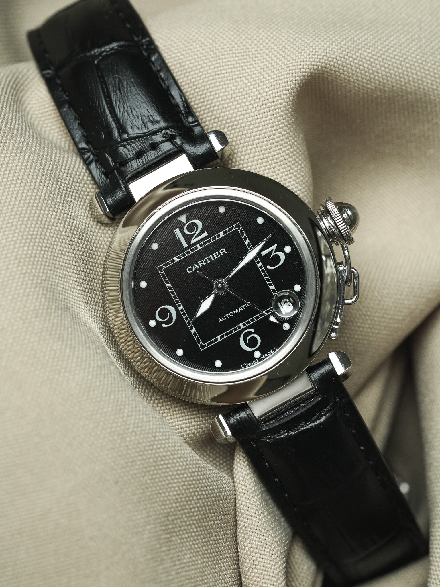 Cartier - Pasha 2324 Кожа Дата Белый Обитый - 2000-е 