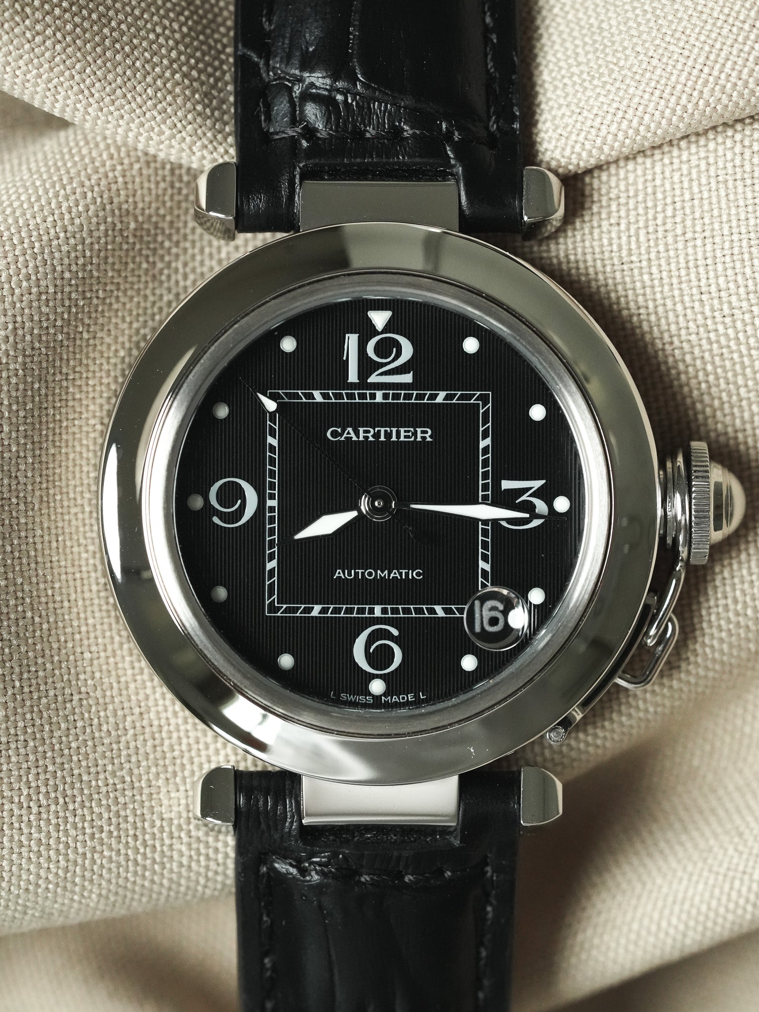 Cartier - Pasha 2324 Кожа Дата Белый Обитый - 2000-е 